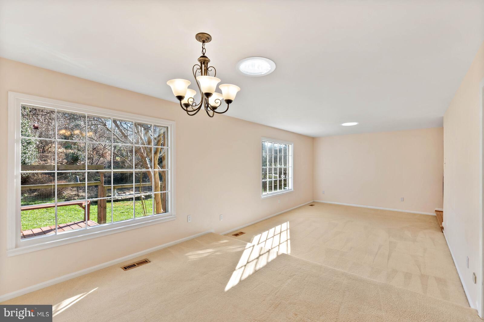 CINNAMON CREEK - Residential Lease