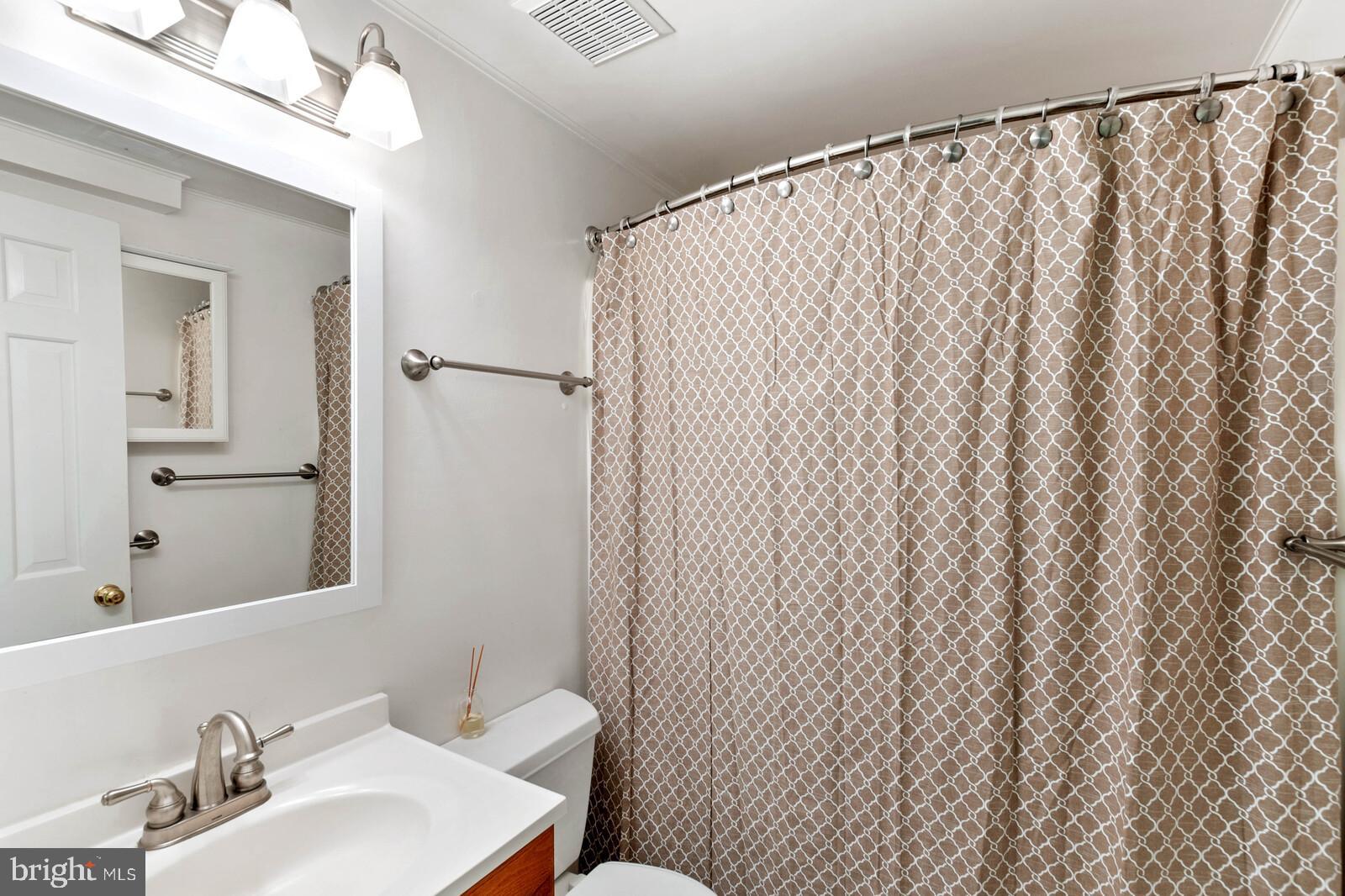 CINNAMON CREEK - Residential Lease