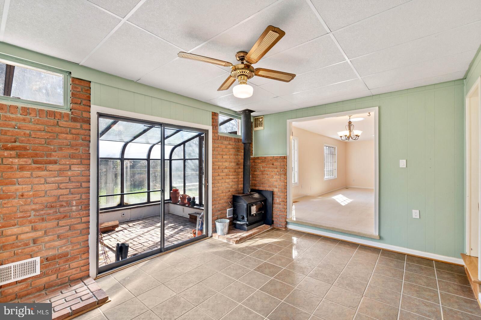 CINNAMON CREEK - Residential Lease