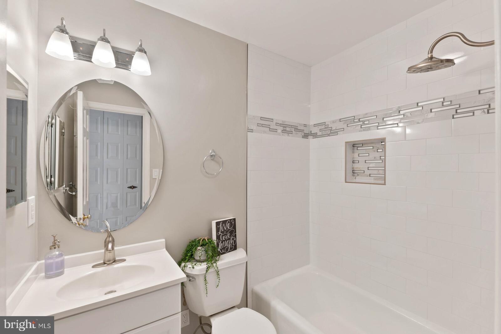 CINNAMON CREEK - Residential Lease