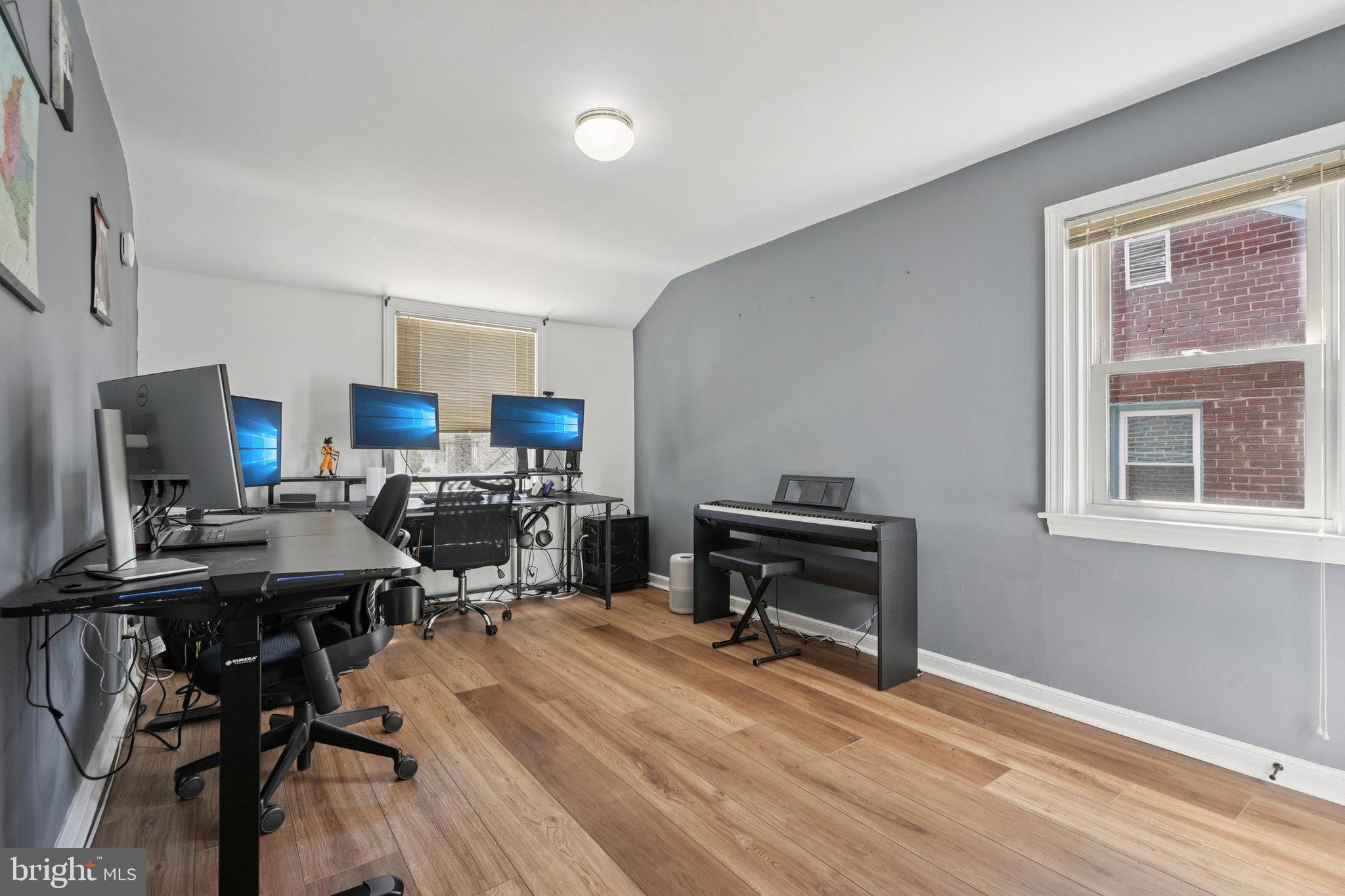 LYNNWOOD - Residential