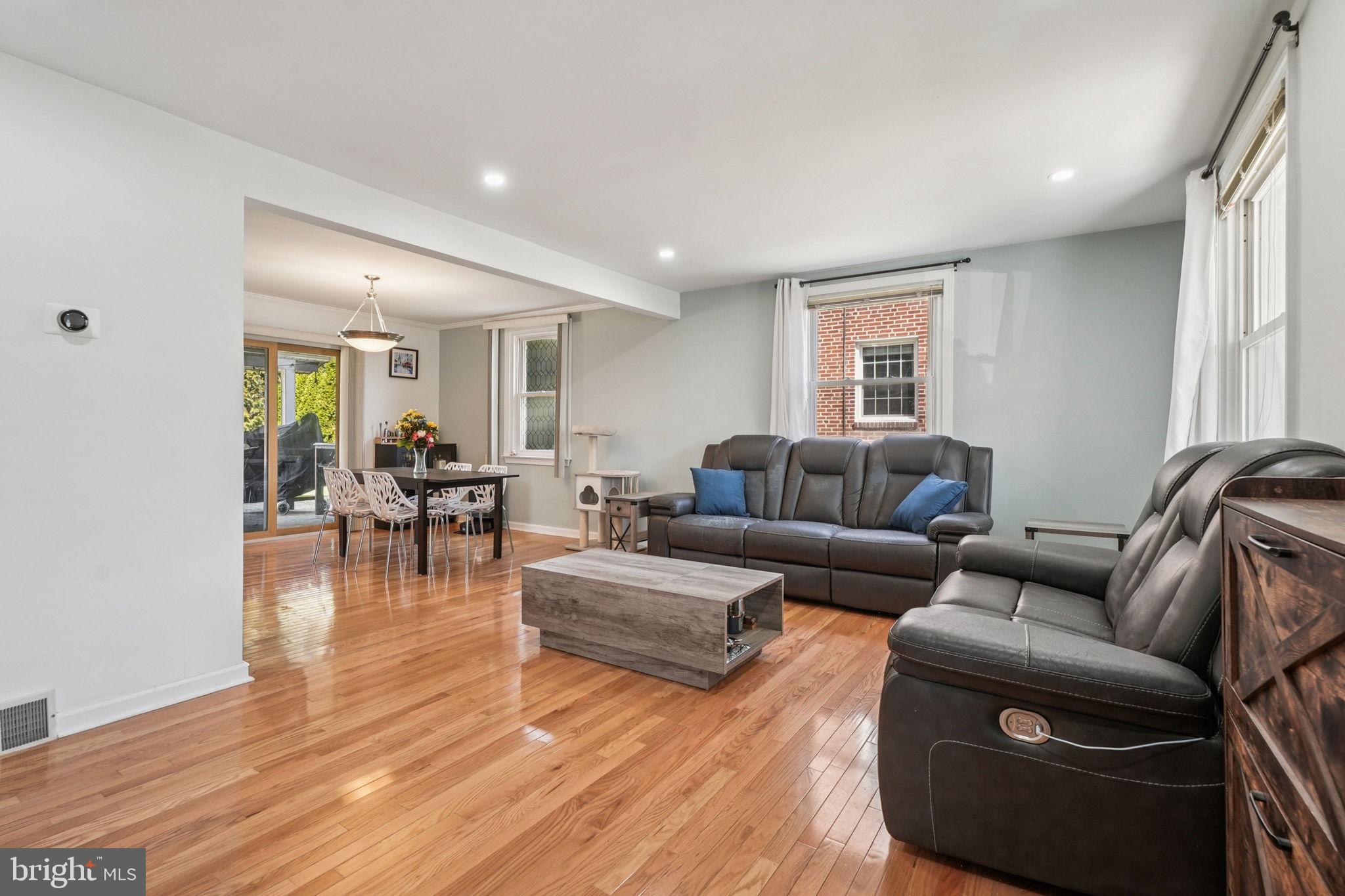 LYNNWOOD - Residential