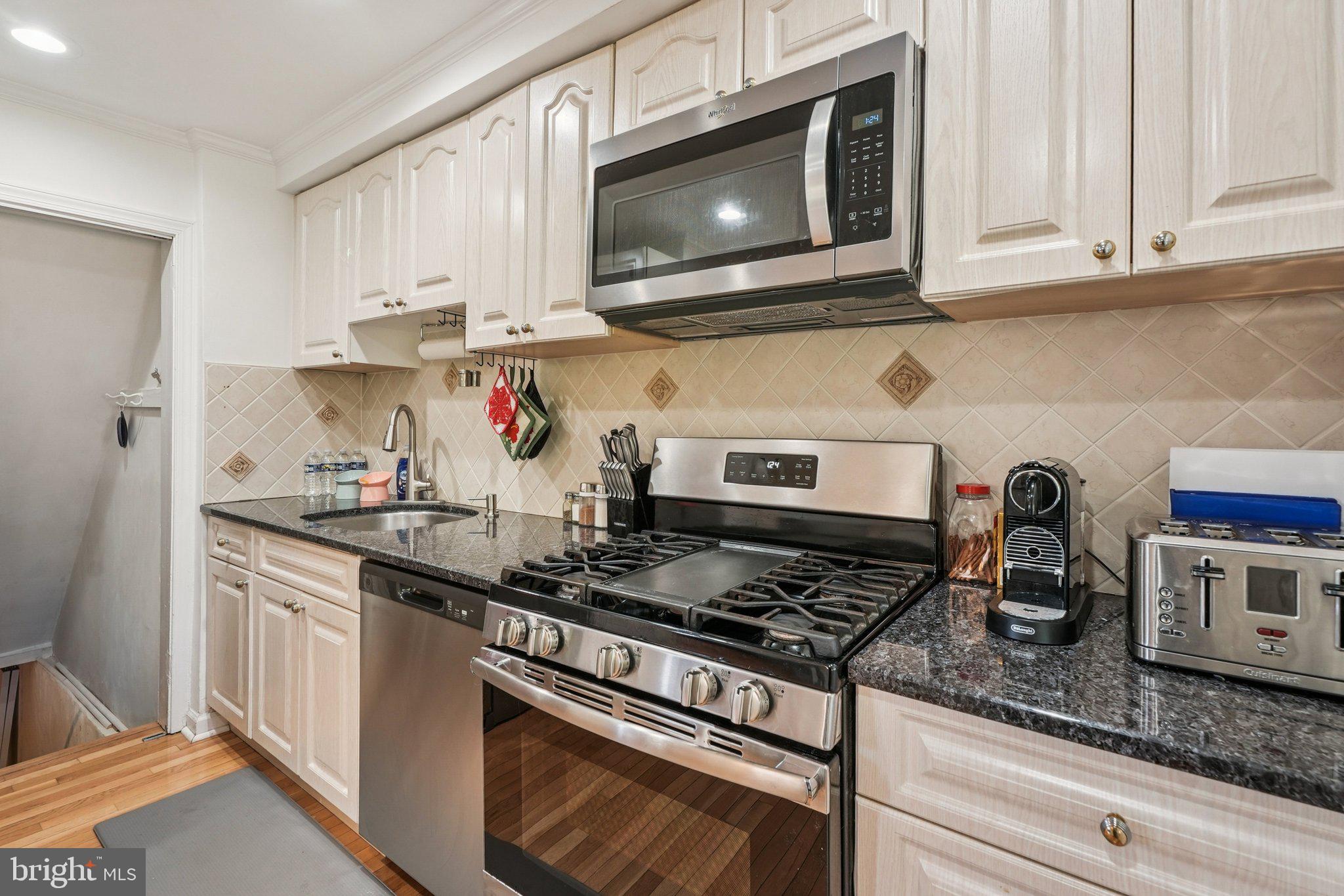 LYNNWOOD - Residential