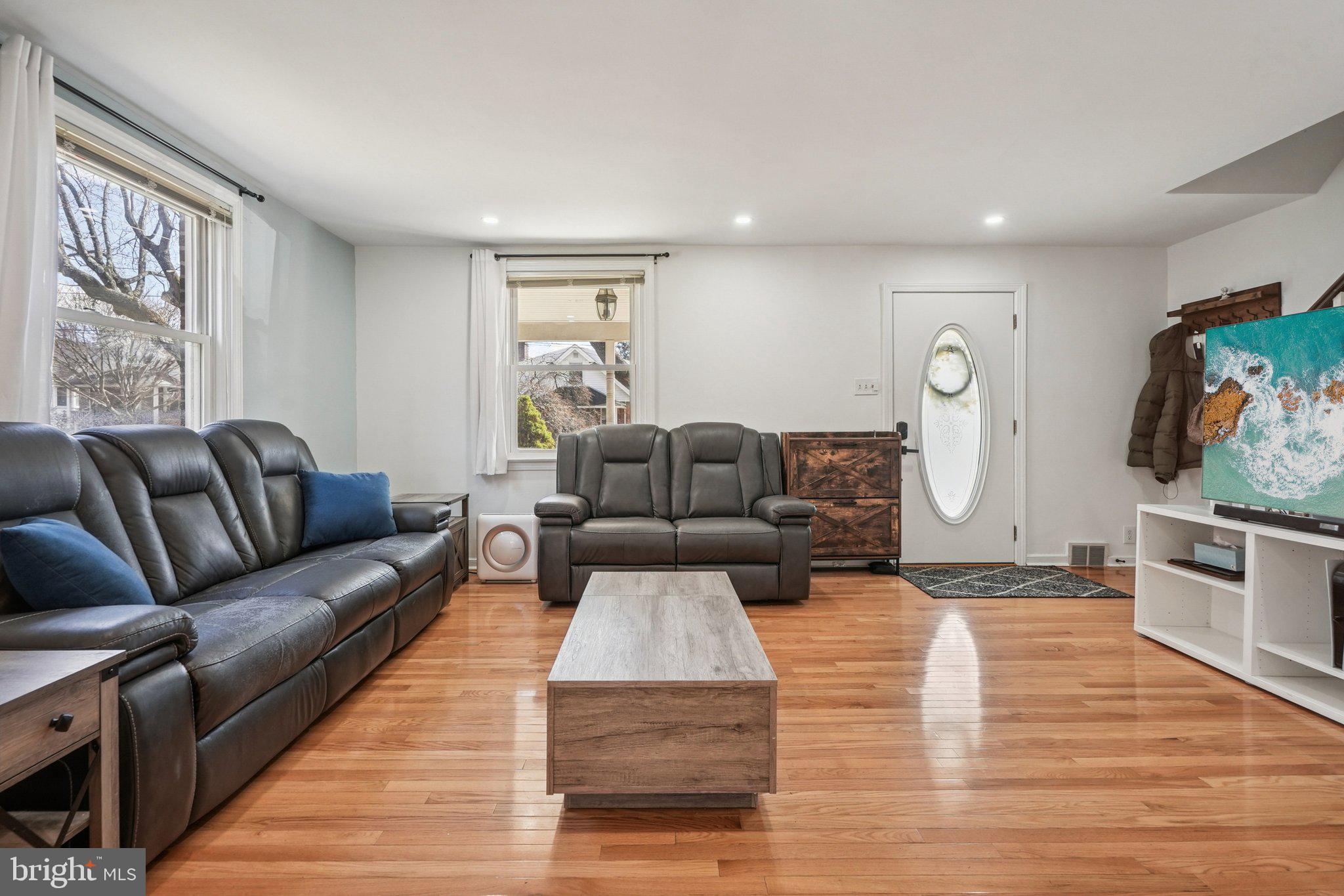 LYNNWOOD - Residential