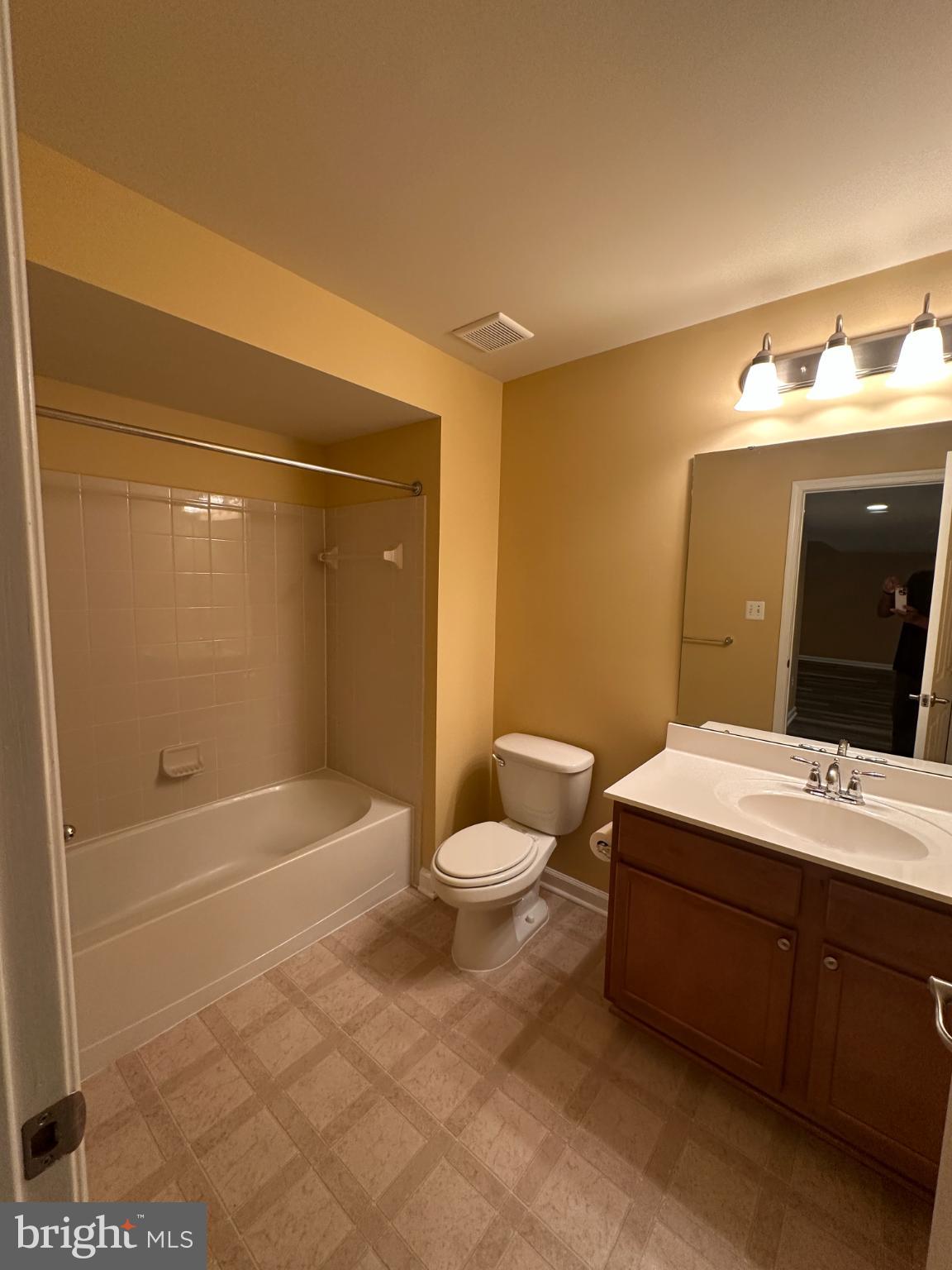 CLARKSBURG VILLAGE - Residential Lease