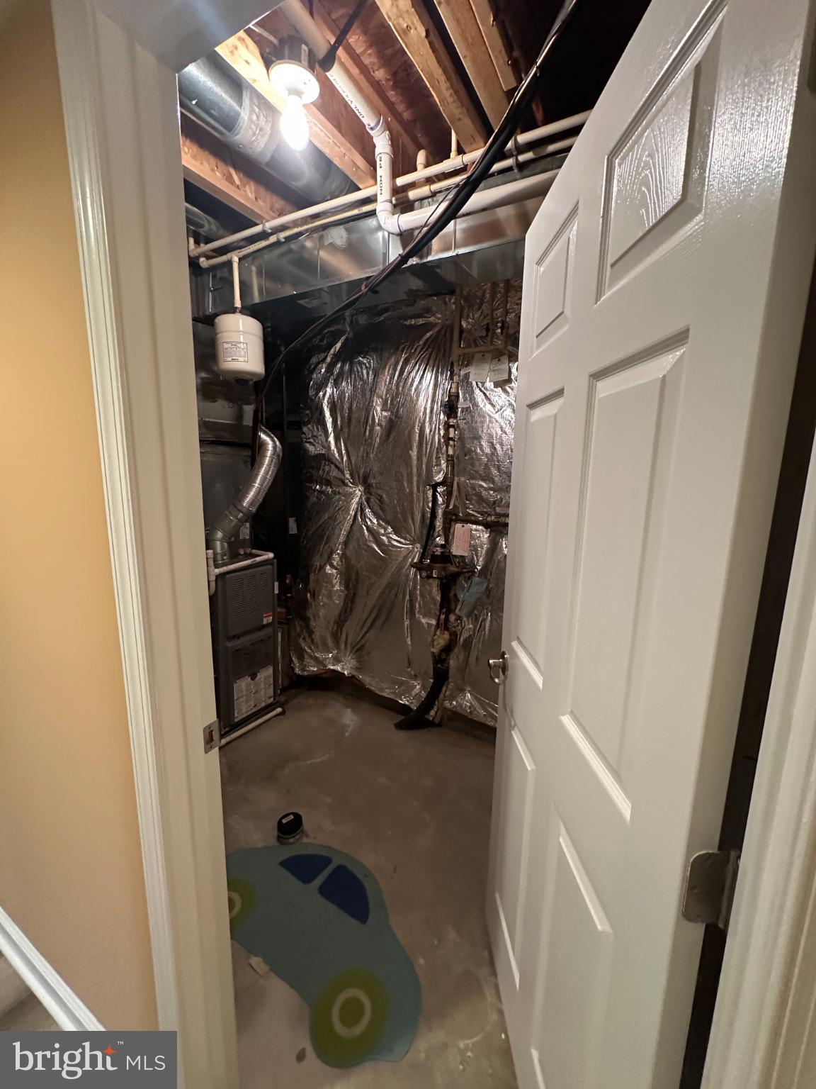 CLARKSBURG VILLAGE - Residential Lease