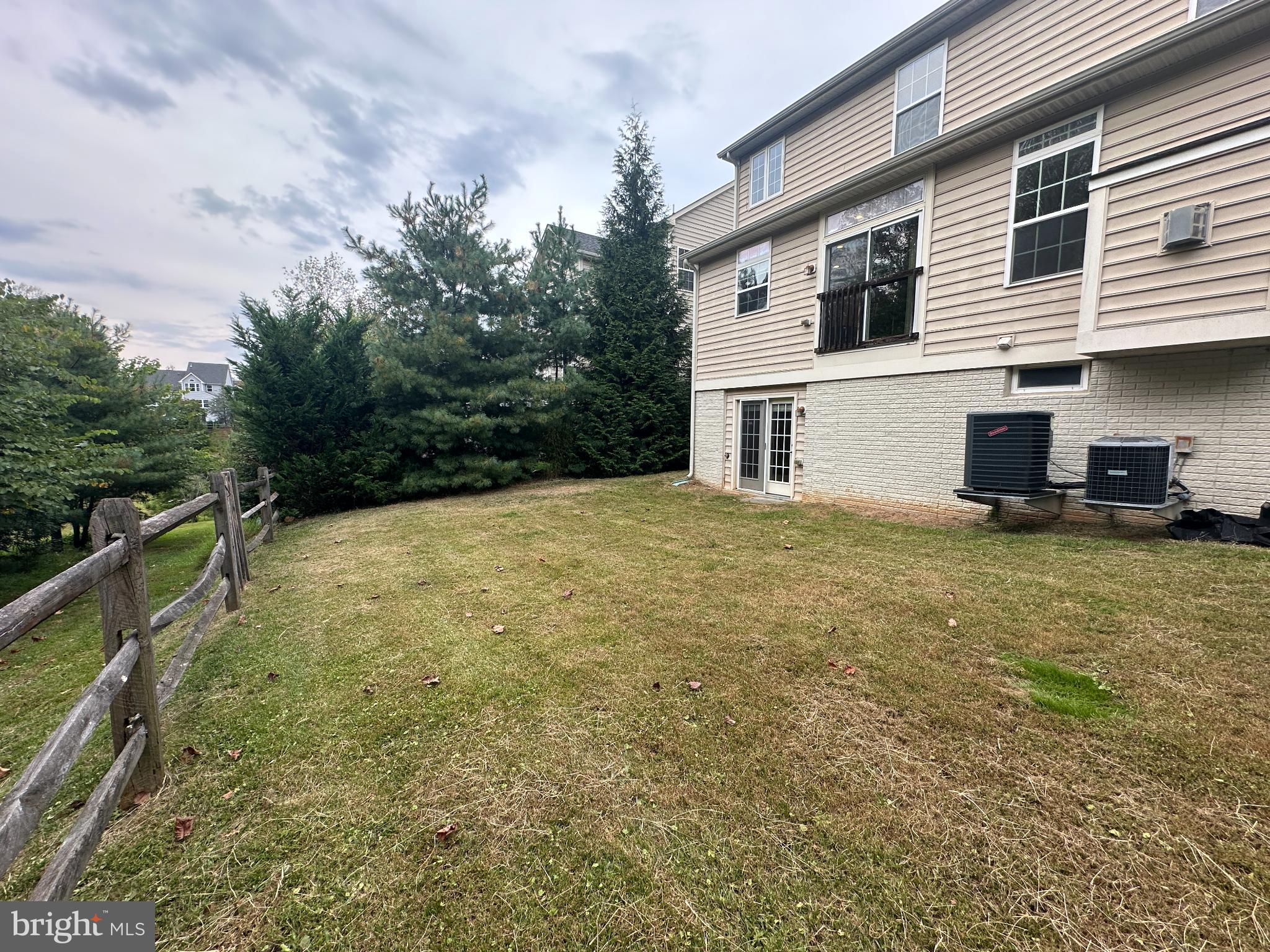 CLARKSBURG VILLAGE - Residential Lease