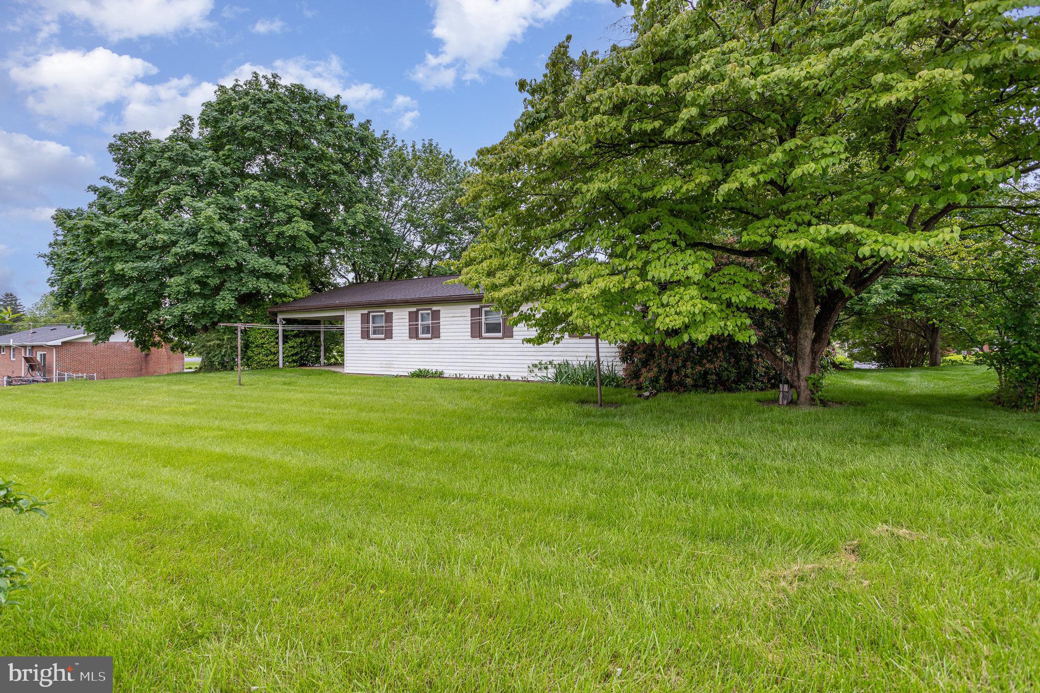 CARLISLE MANOR - Residential