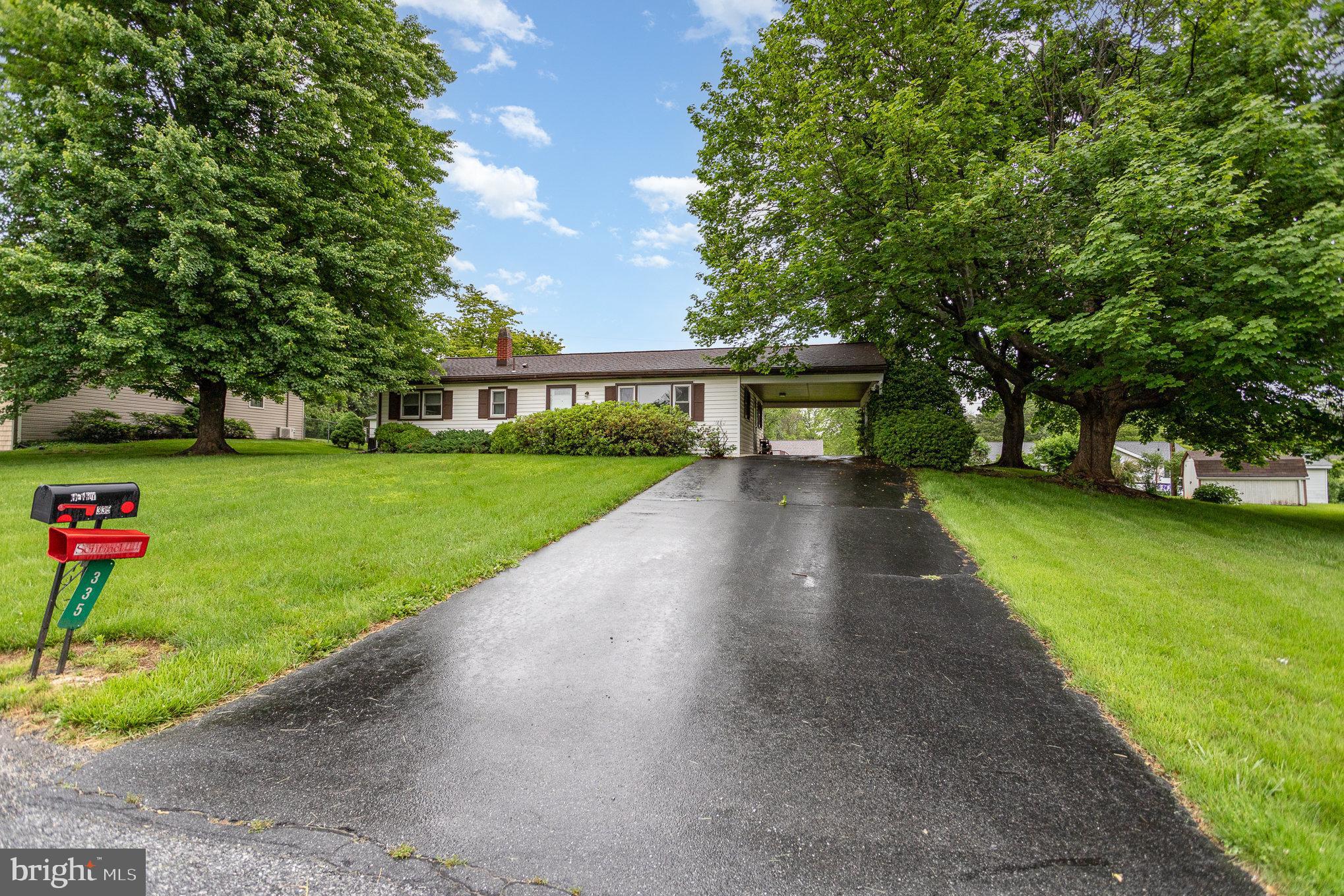 CARLISLE MANOR - Residential