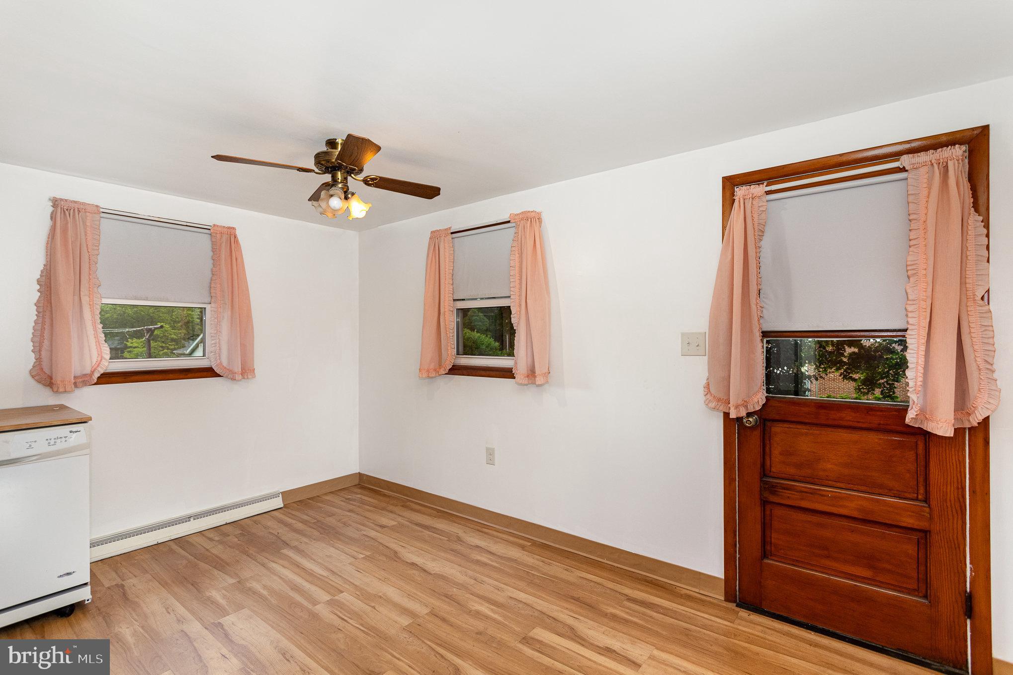CARLISLE MANOR - Residential
