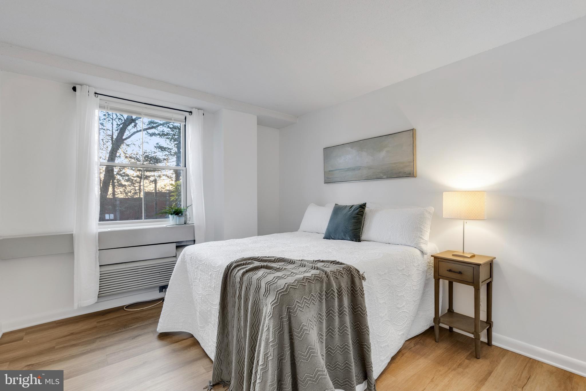 CIRCLE CONDOMINIUMS - Residential