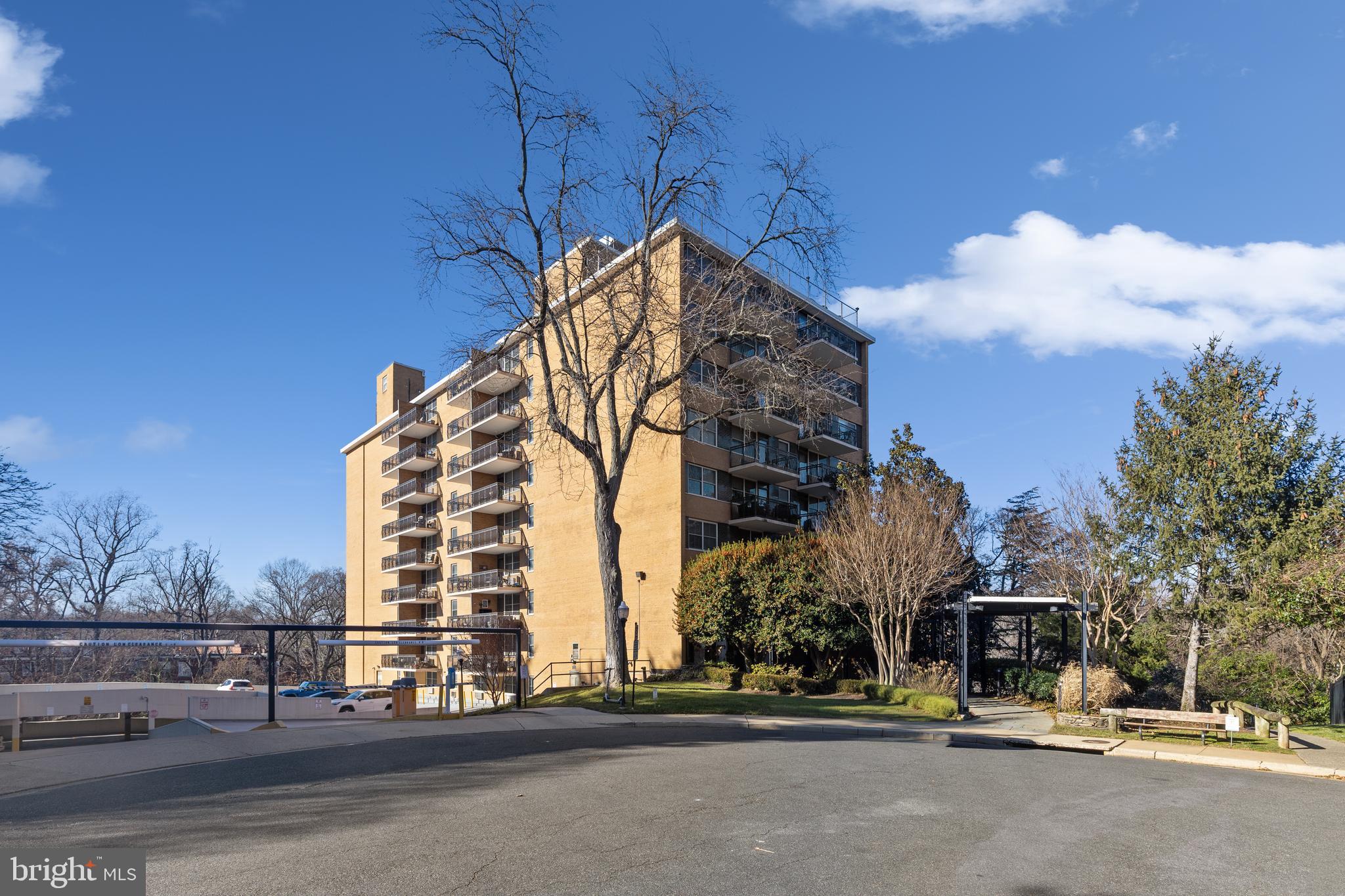 2030 N ADAMS STREET 303