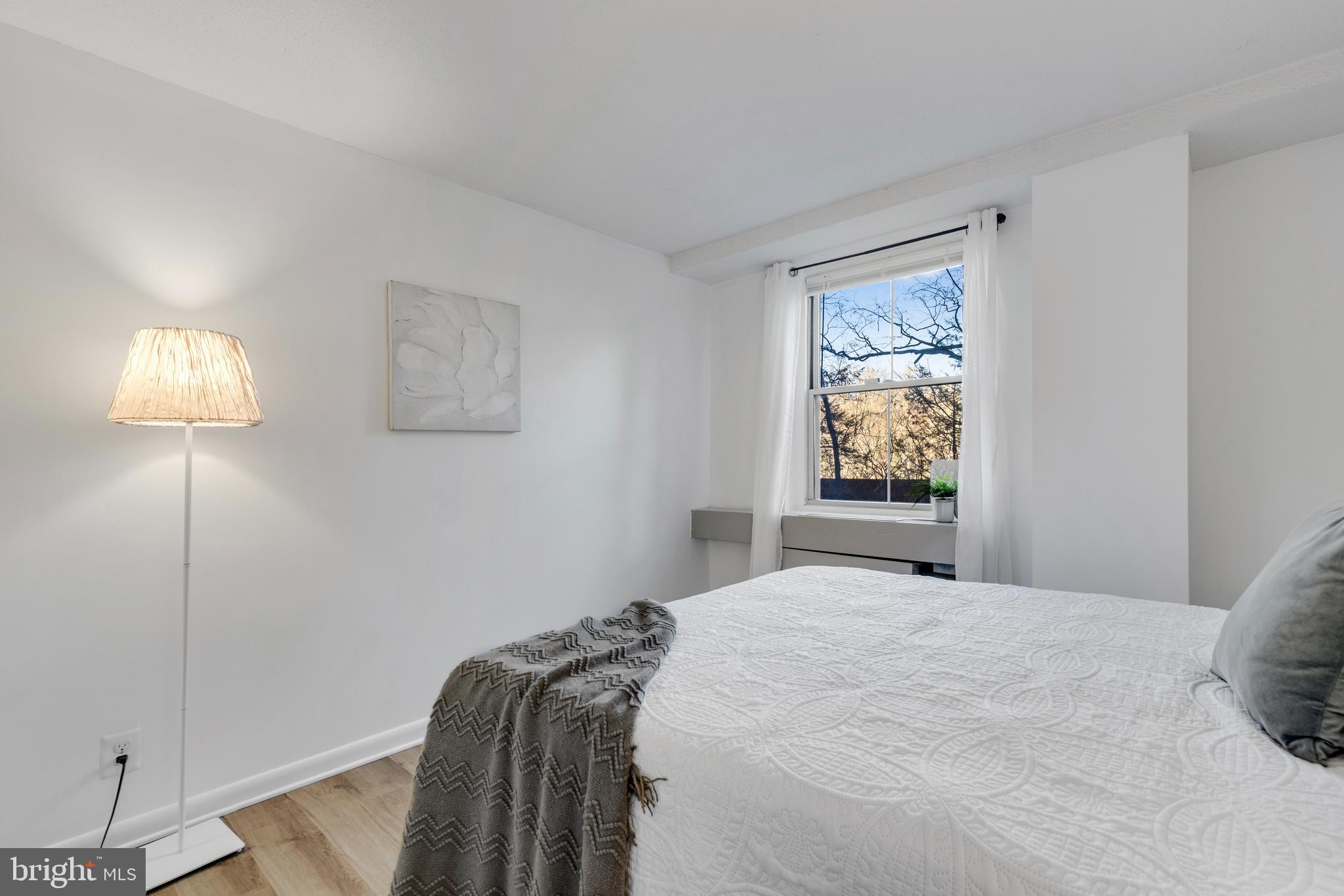 CIRCLE CONDOMINIUMS - Residential