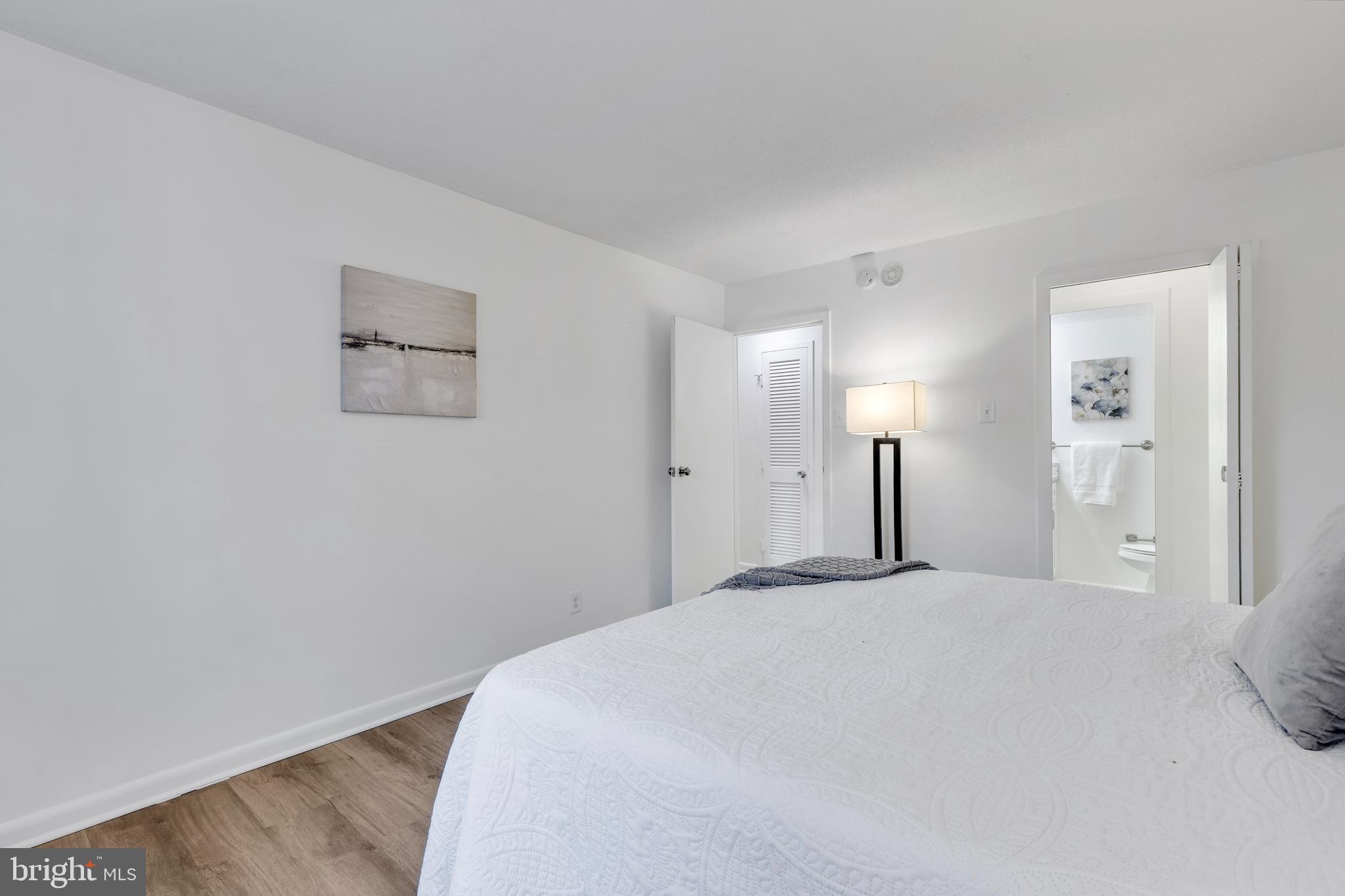 CIRCLE CONDOMINIUMS - Residential