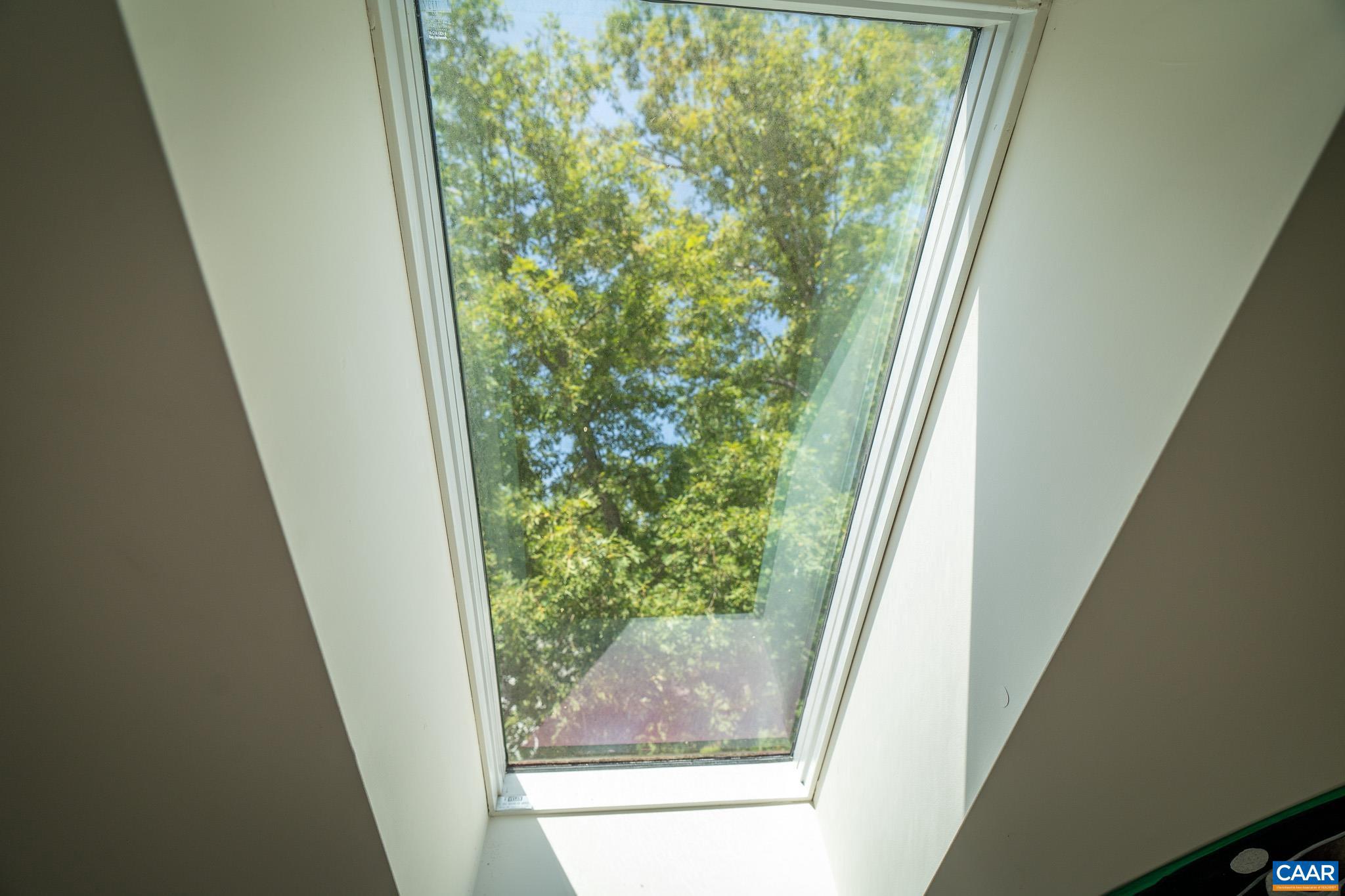 LAKE MONTICELLO - Residential