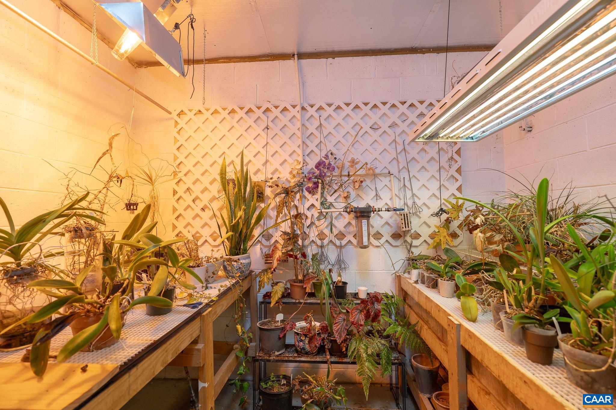 LAKE MONTICELLO - Residential