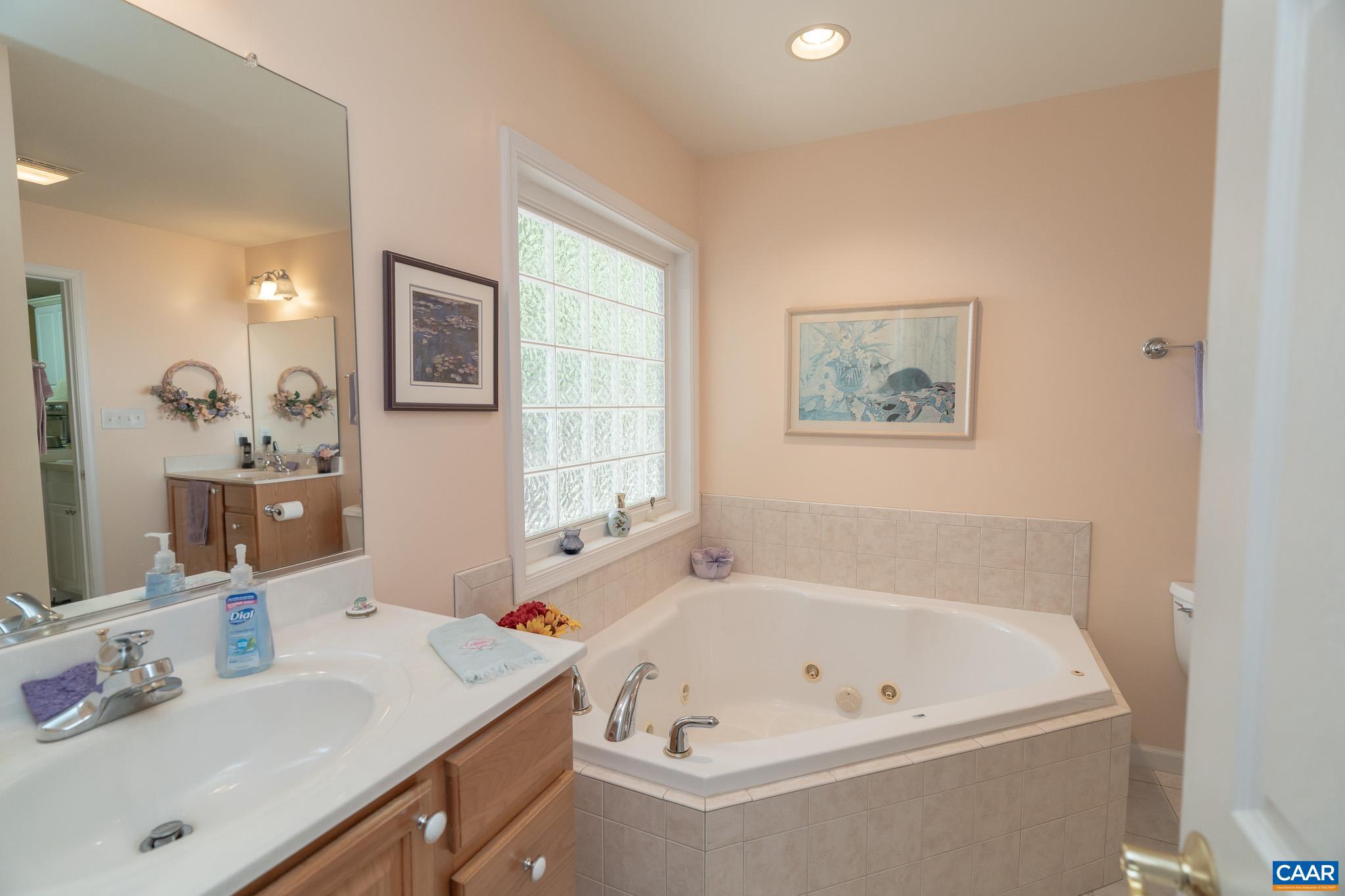 LAKE MONTICELLO - Residential