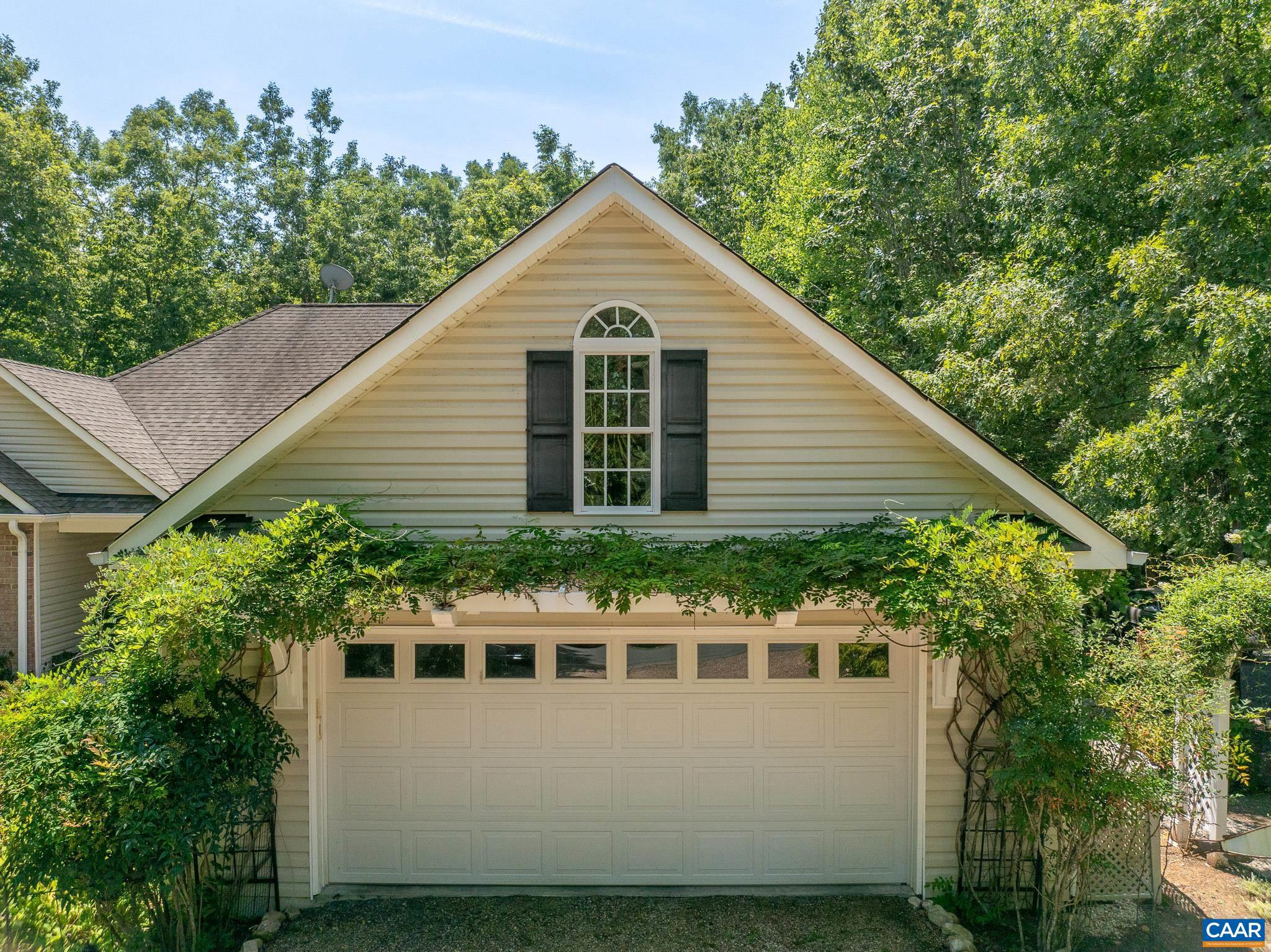 LAKE MONTICELLO - Residential