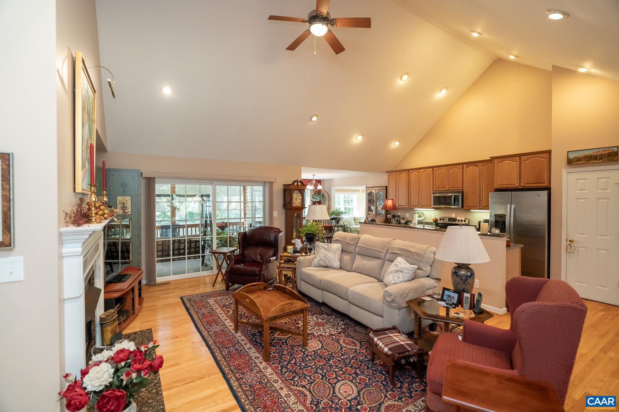 LAKE MONTICELLO - Residential