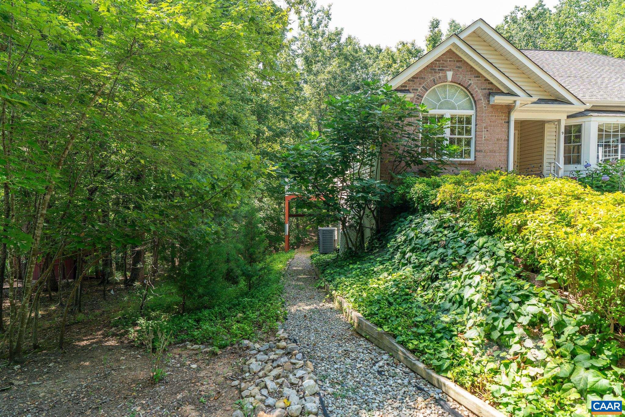 LAKE MONTICELLO - Residential