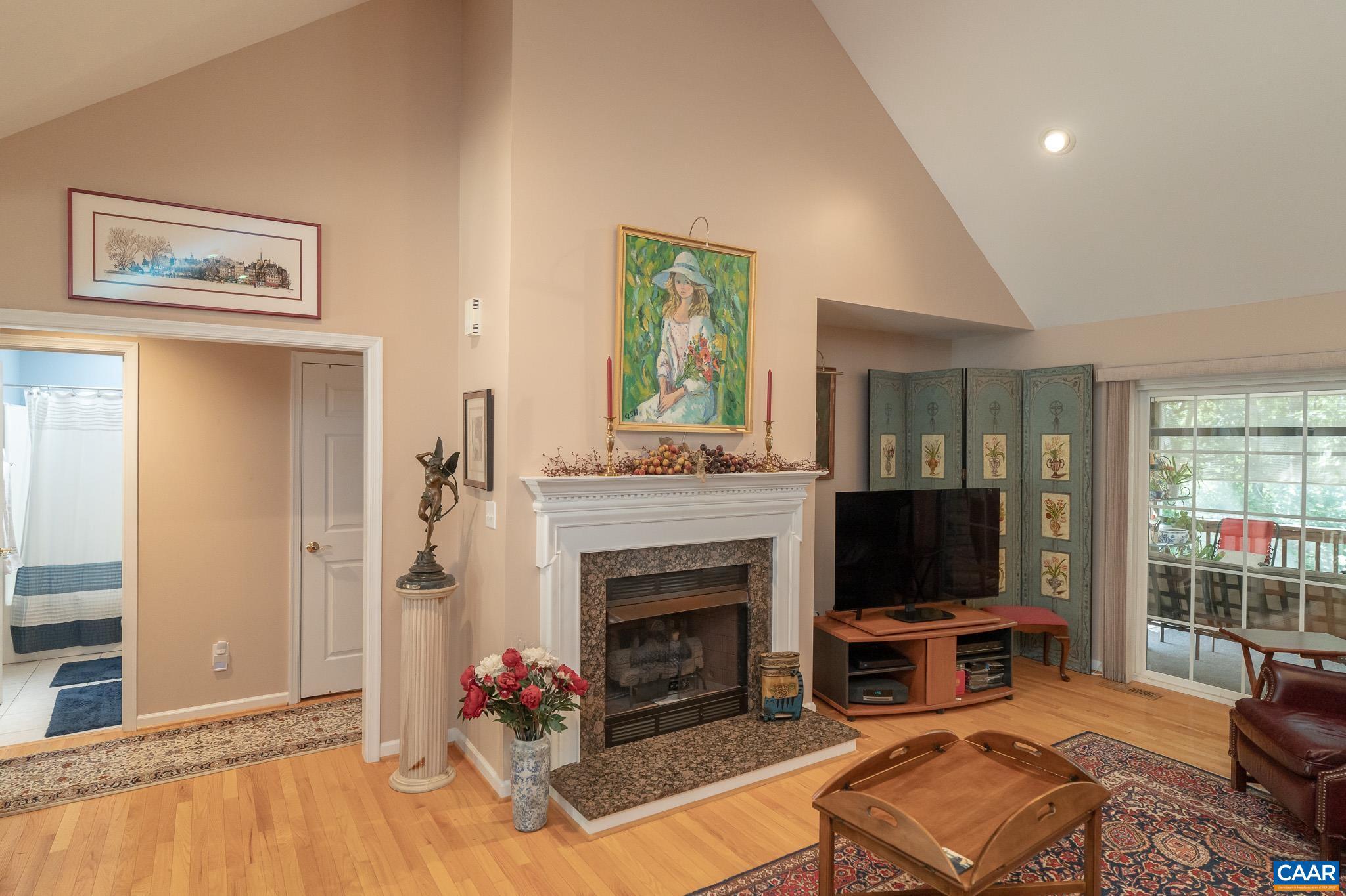 LAKE MONTICELLO - Residential