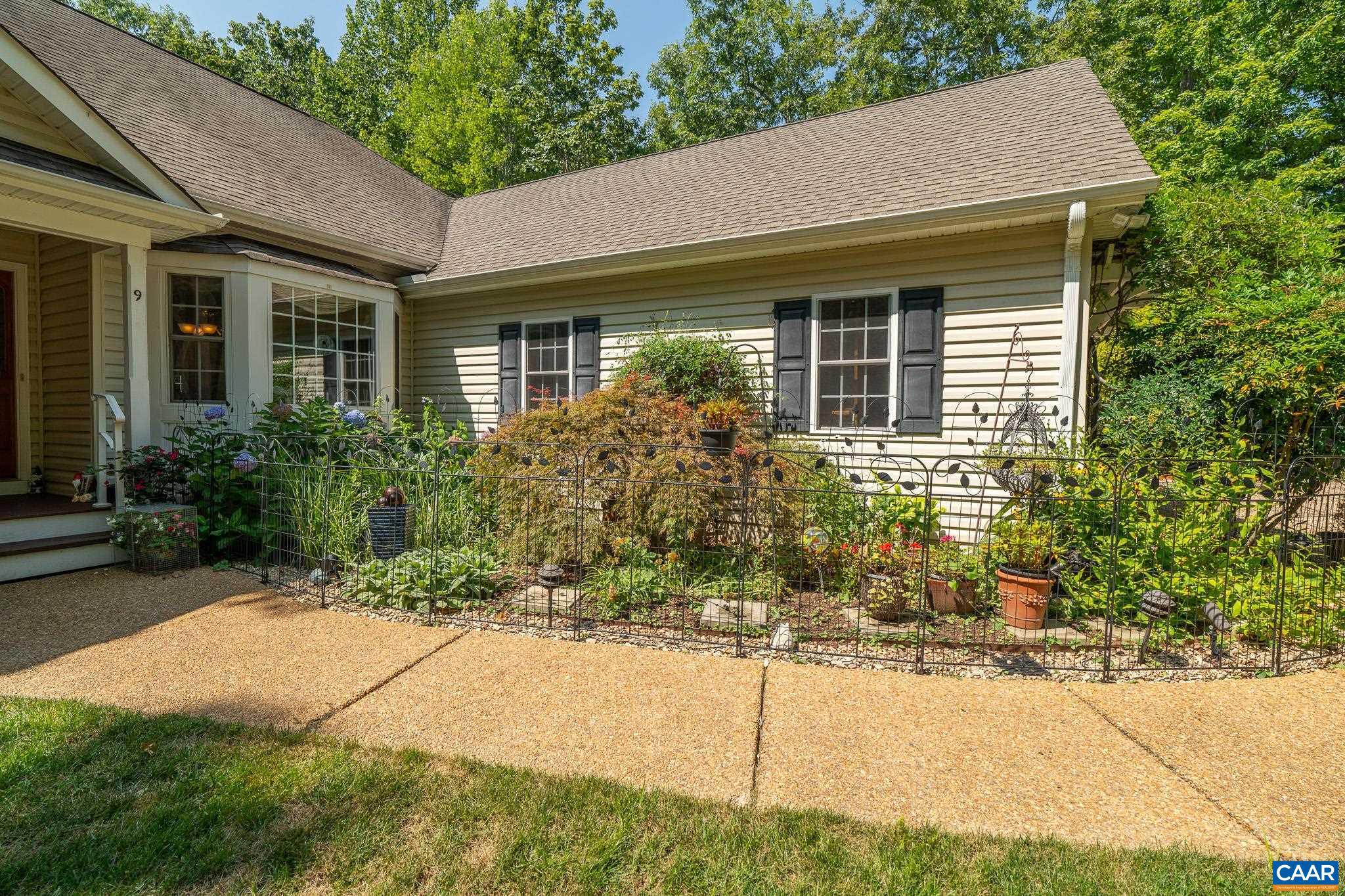 LAKE MONTICELLO - Residential