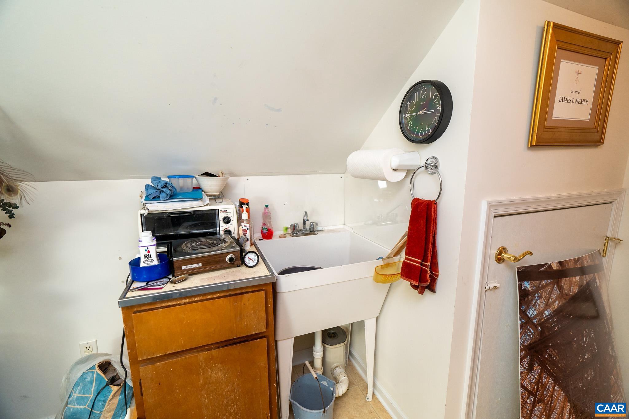 LAKE MONTICELLO - Residential