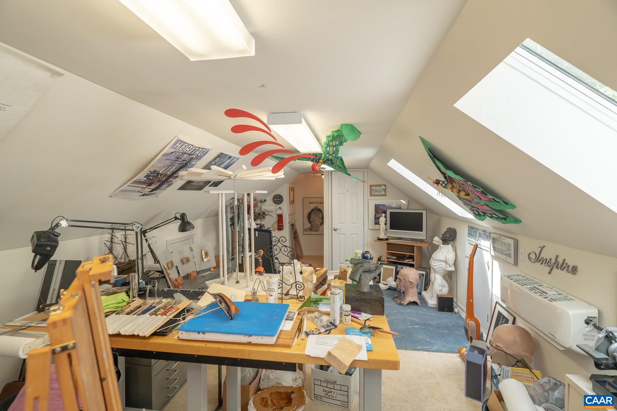 LAKE MONTICELLO - Residential