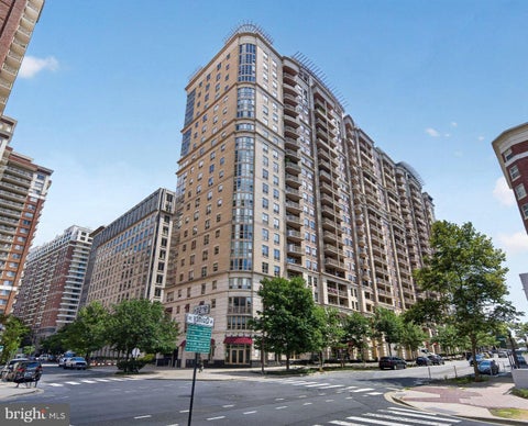 Condo For Rent - 888 N Quincy Street #804<br/> Arlington County, ARLINGTON, VA 22203