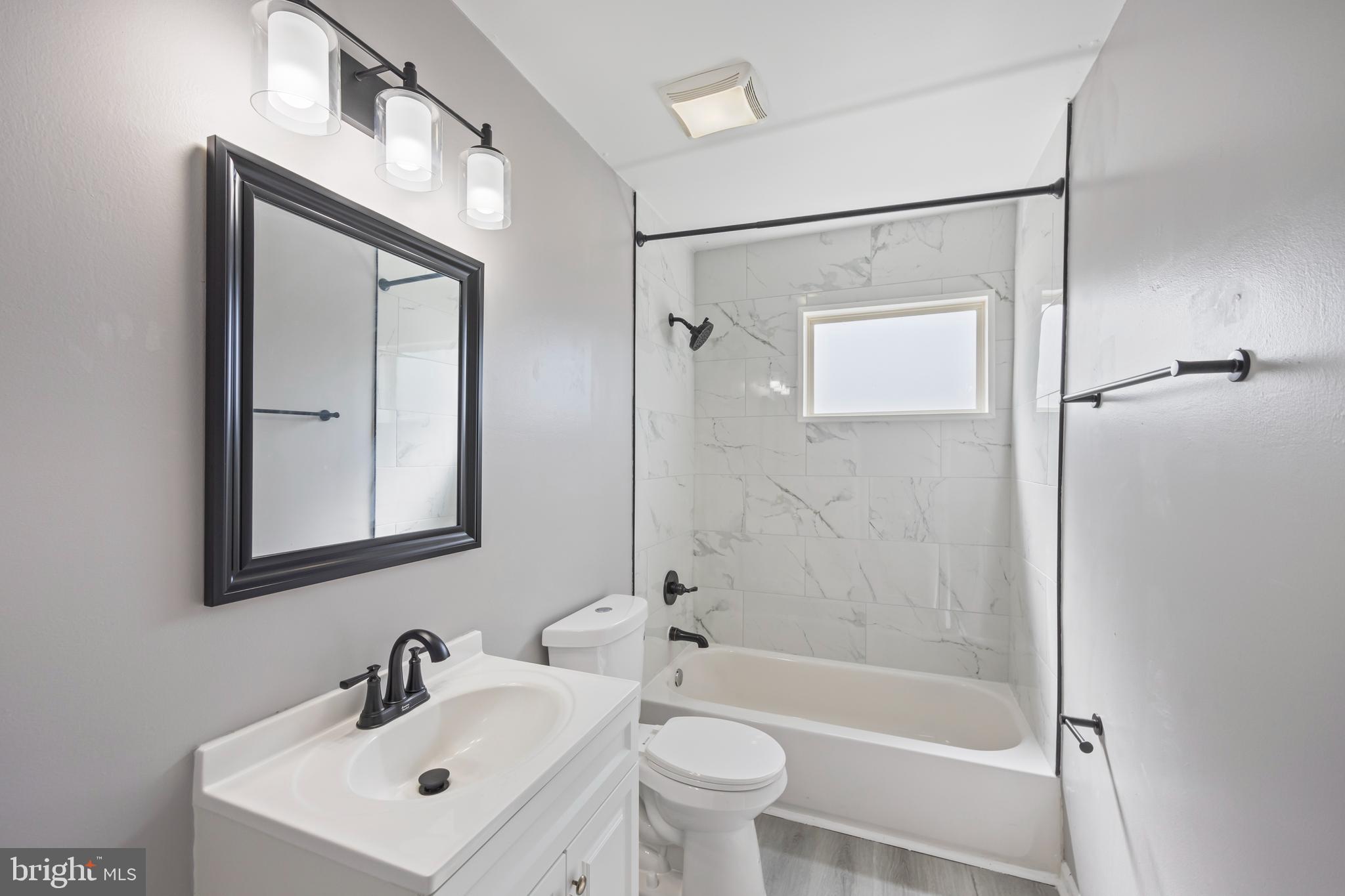 GARWYN OAKS - Residential Lease
