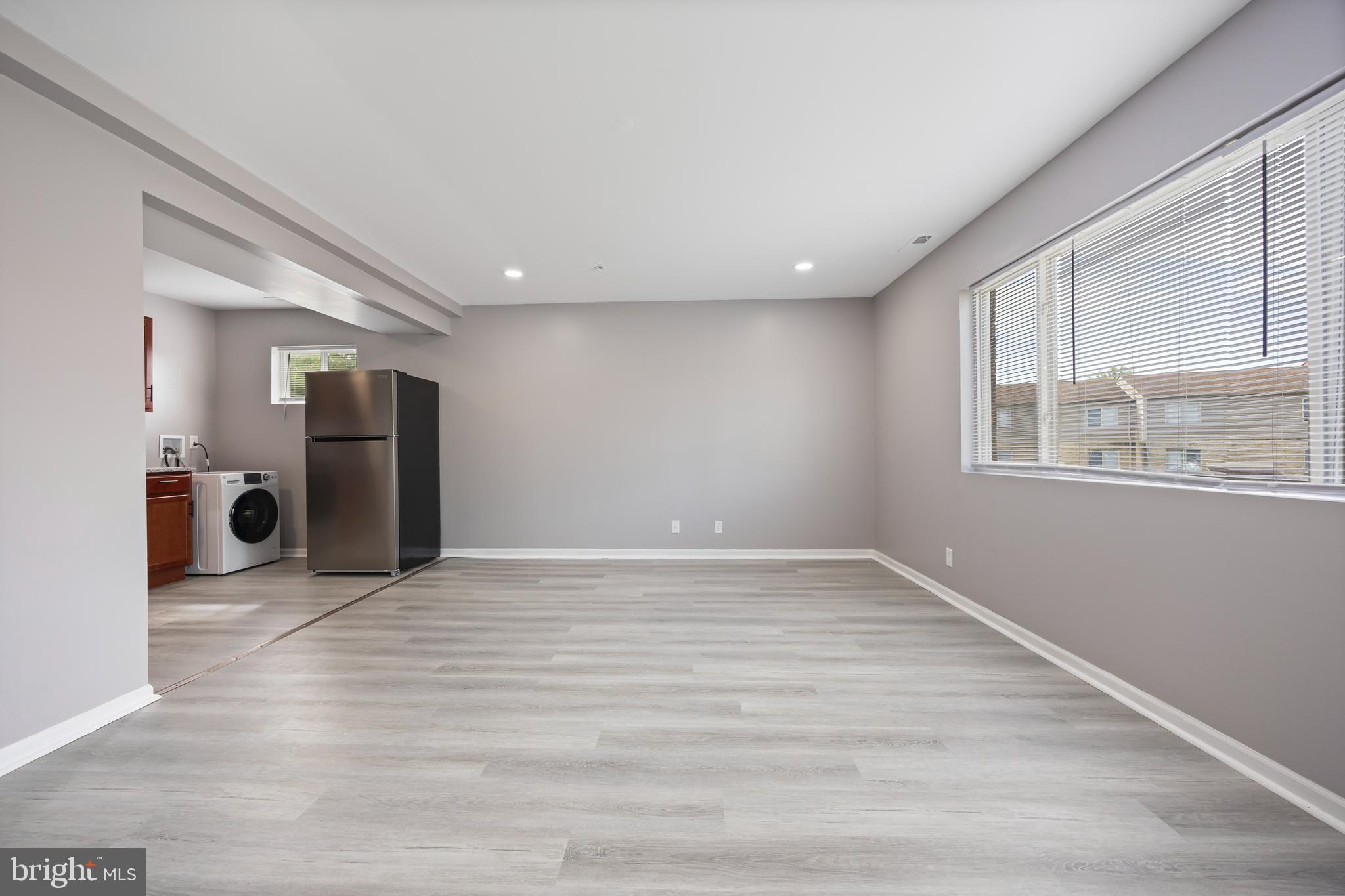 GARWYN OAKS - Residential Lease