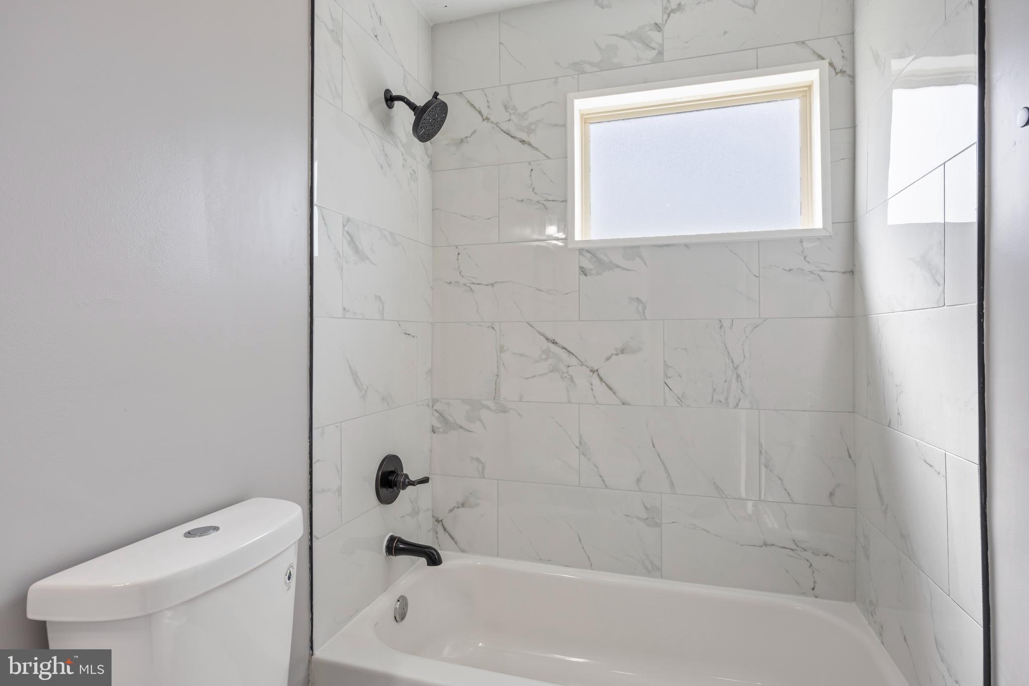 GARWYN OAKS - Residential Lease