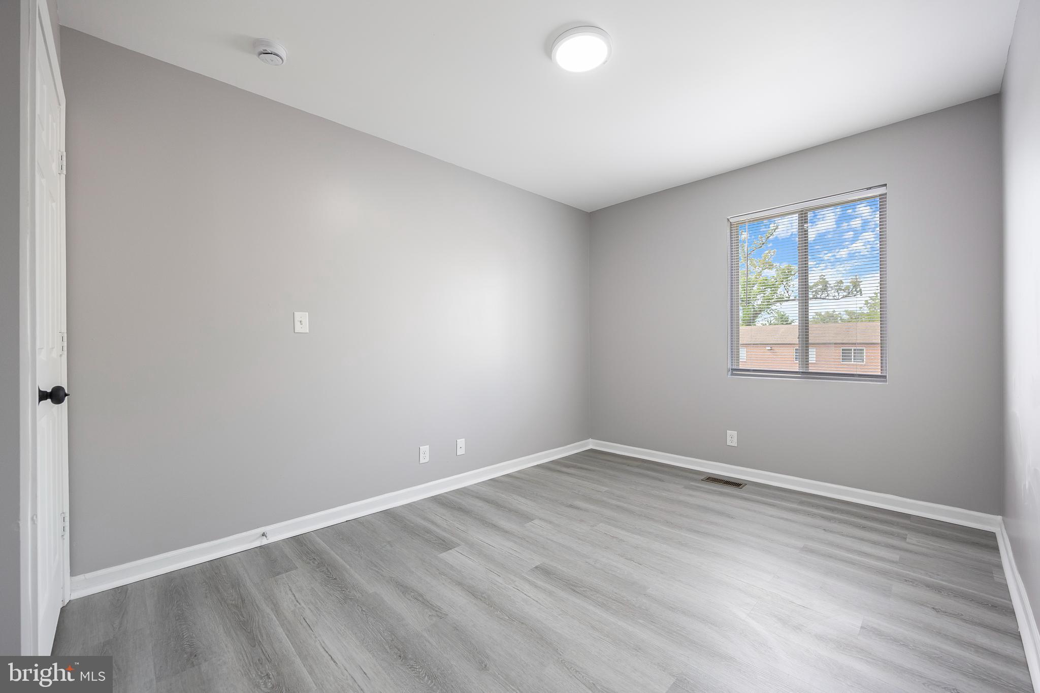 GARWYN OAKS - Residential Lease