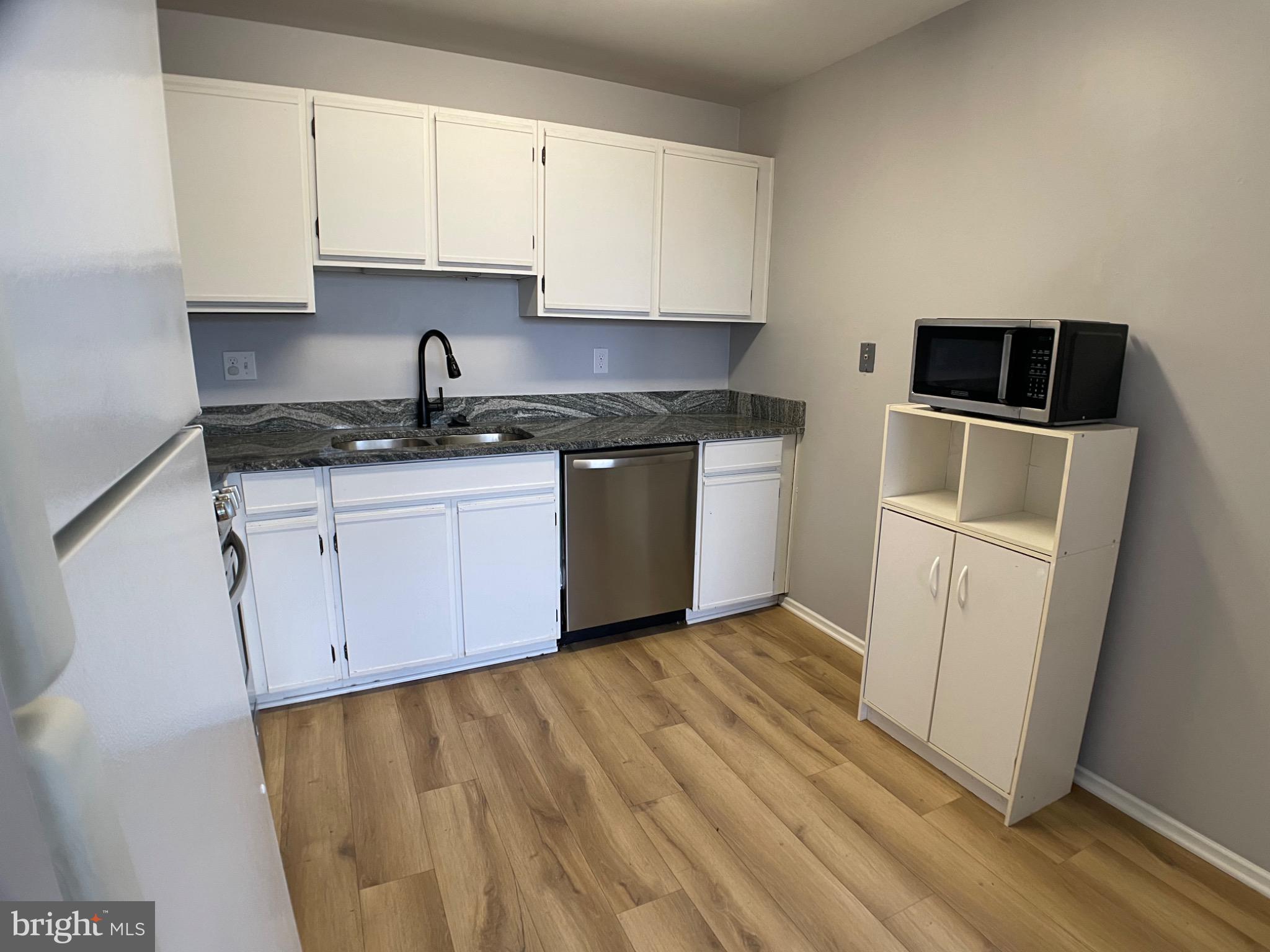 PARKWAY CONDOMINIUMS - Residential