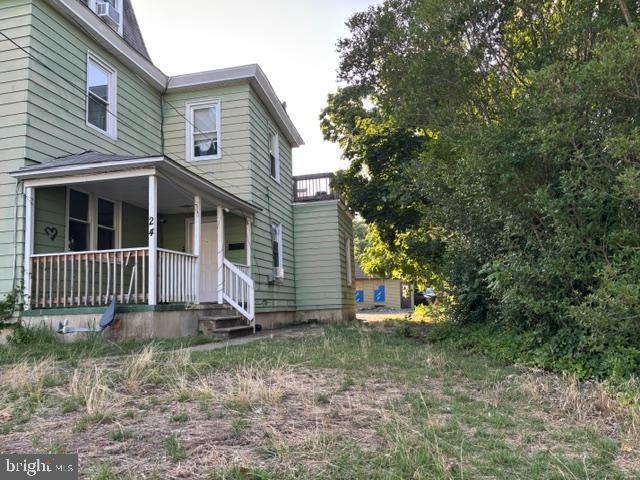 24 CEDAR STREET