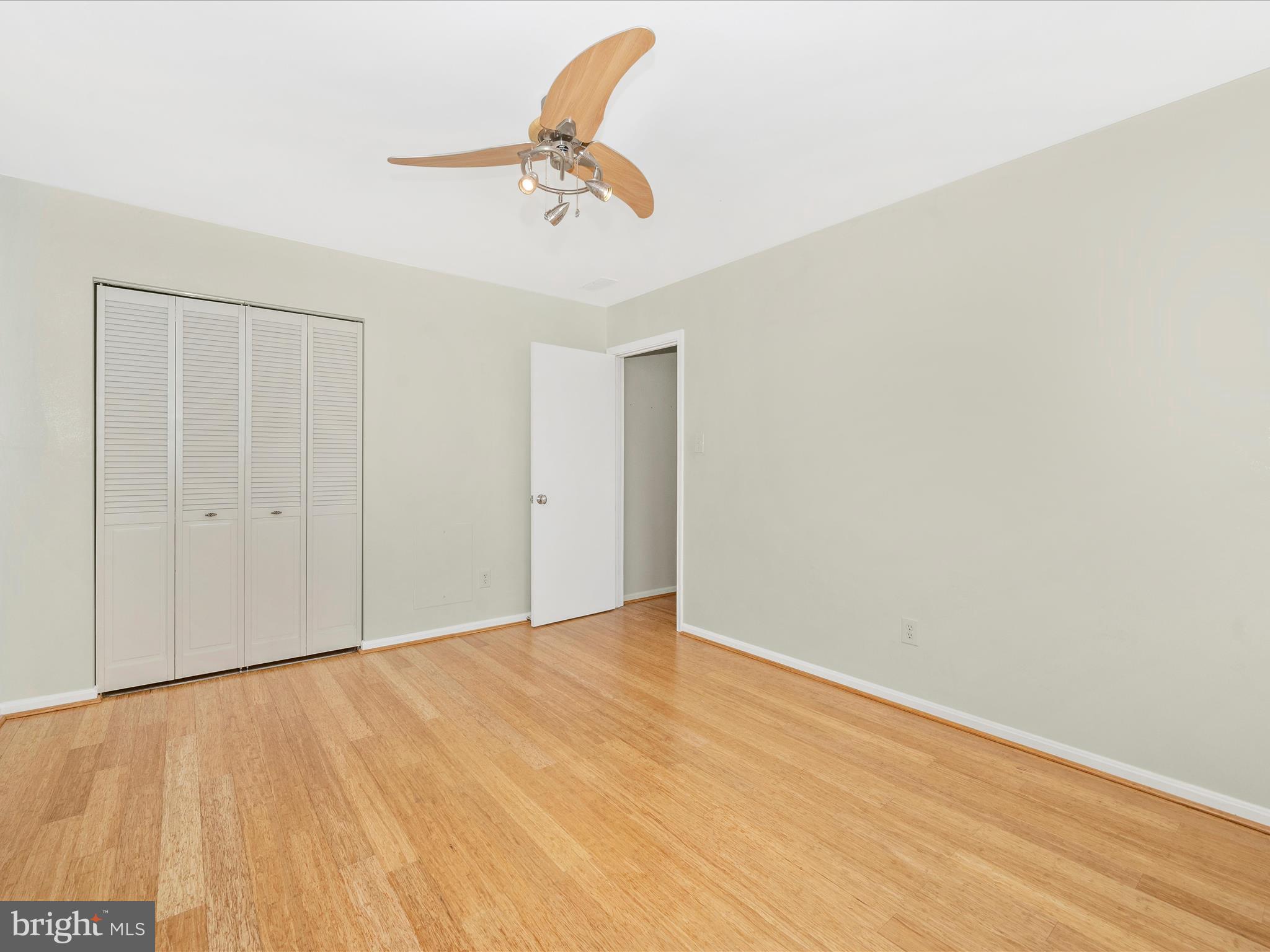 FAIRWAY ISLAND - Residential