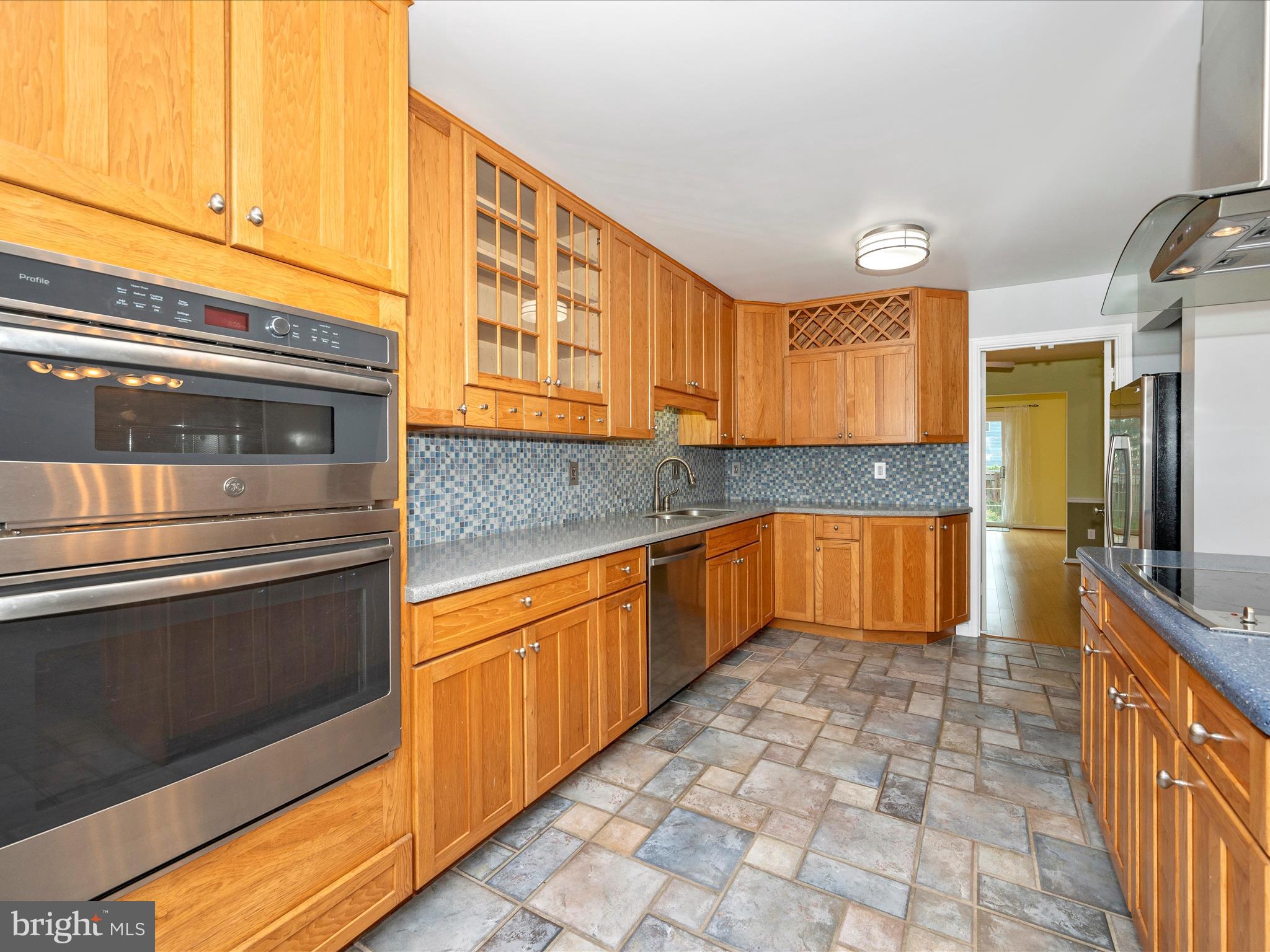 FAIRWAY ISLAND - Residential