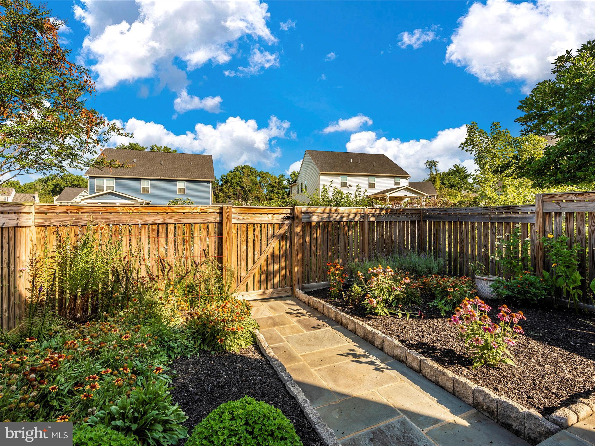 FAIRWAY ISLAND - Residential