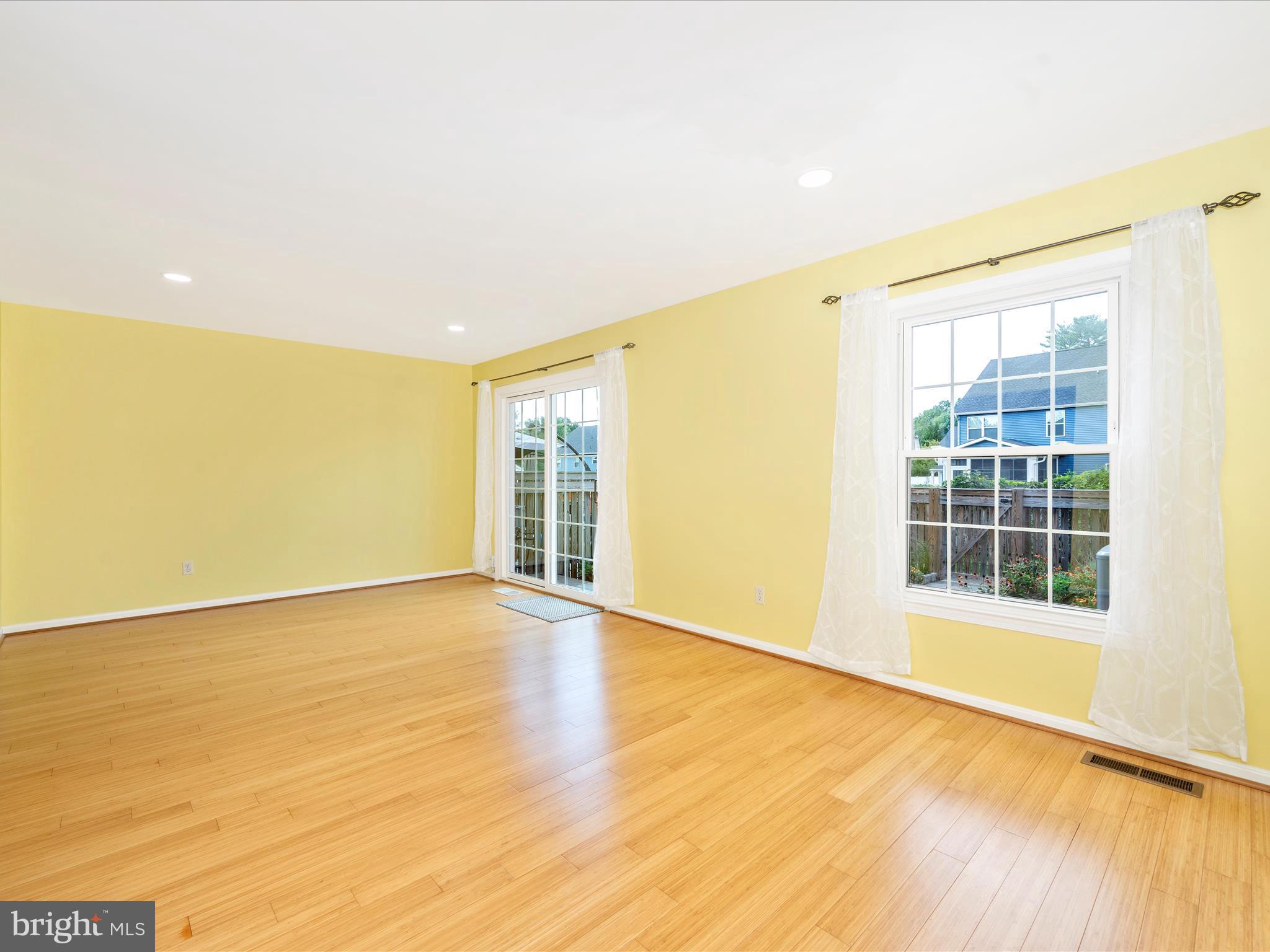 FAIRWAY ISLAND - Residential