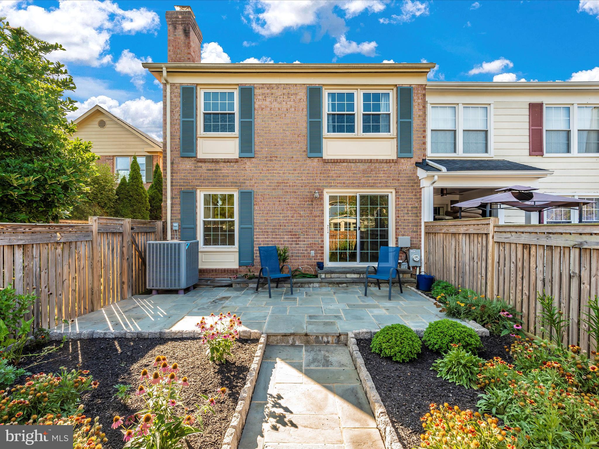 FAIRWAY ISLAND - Residential