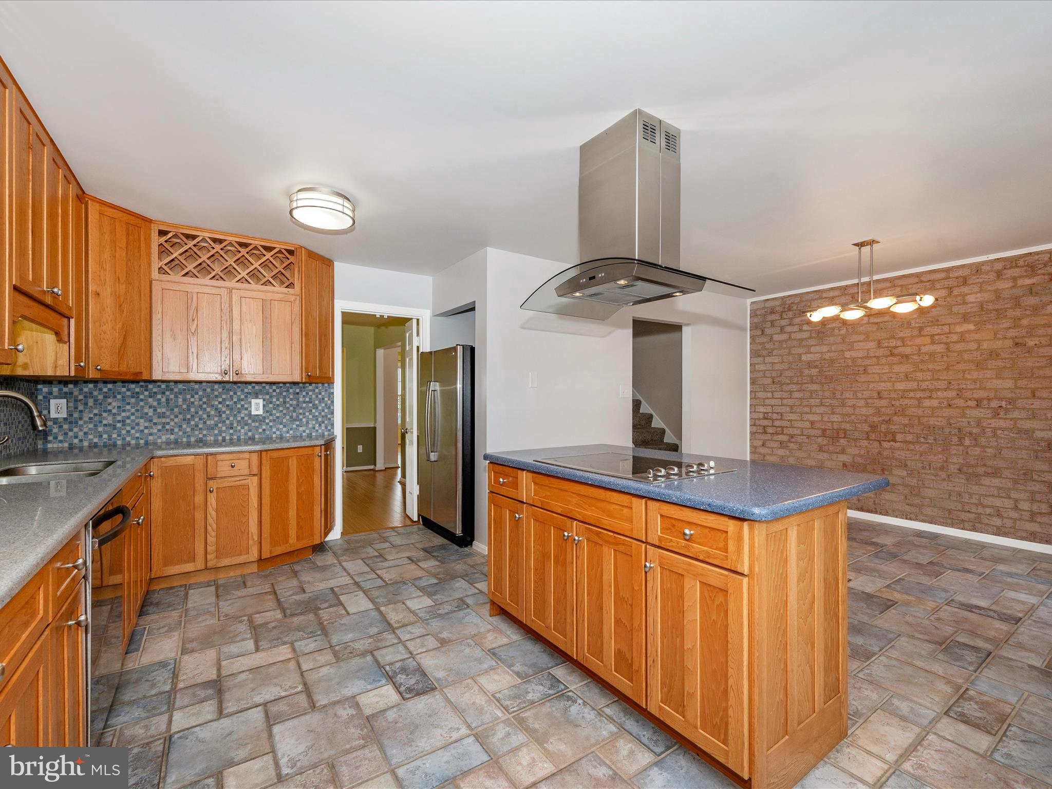 FAIRWAY ISLAND - Residential