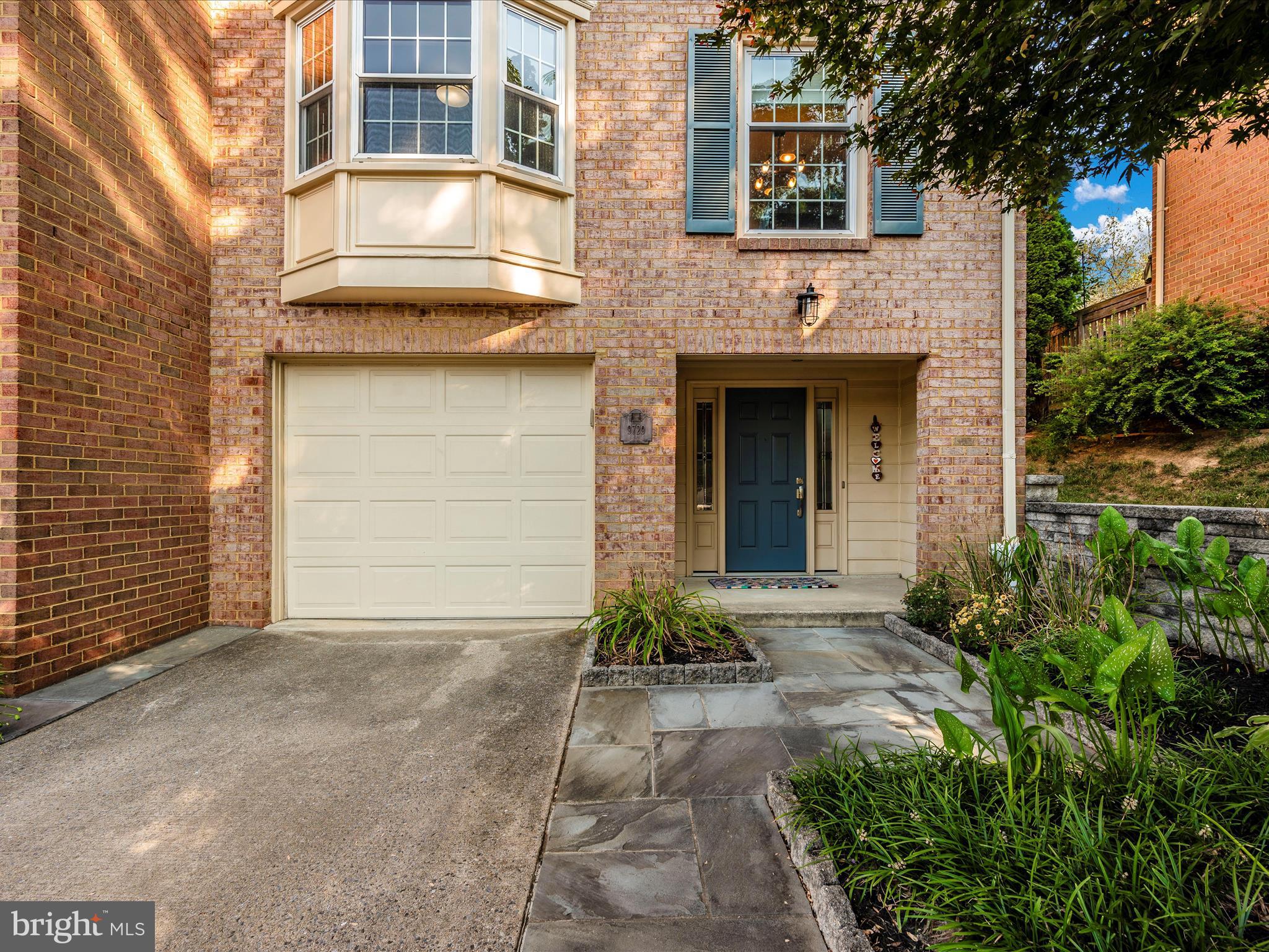 FAIRWAY ISLAND - Residential