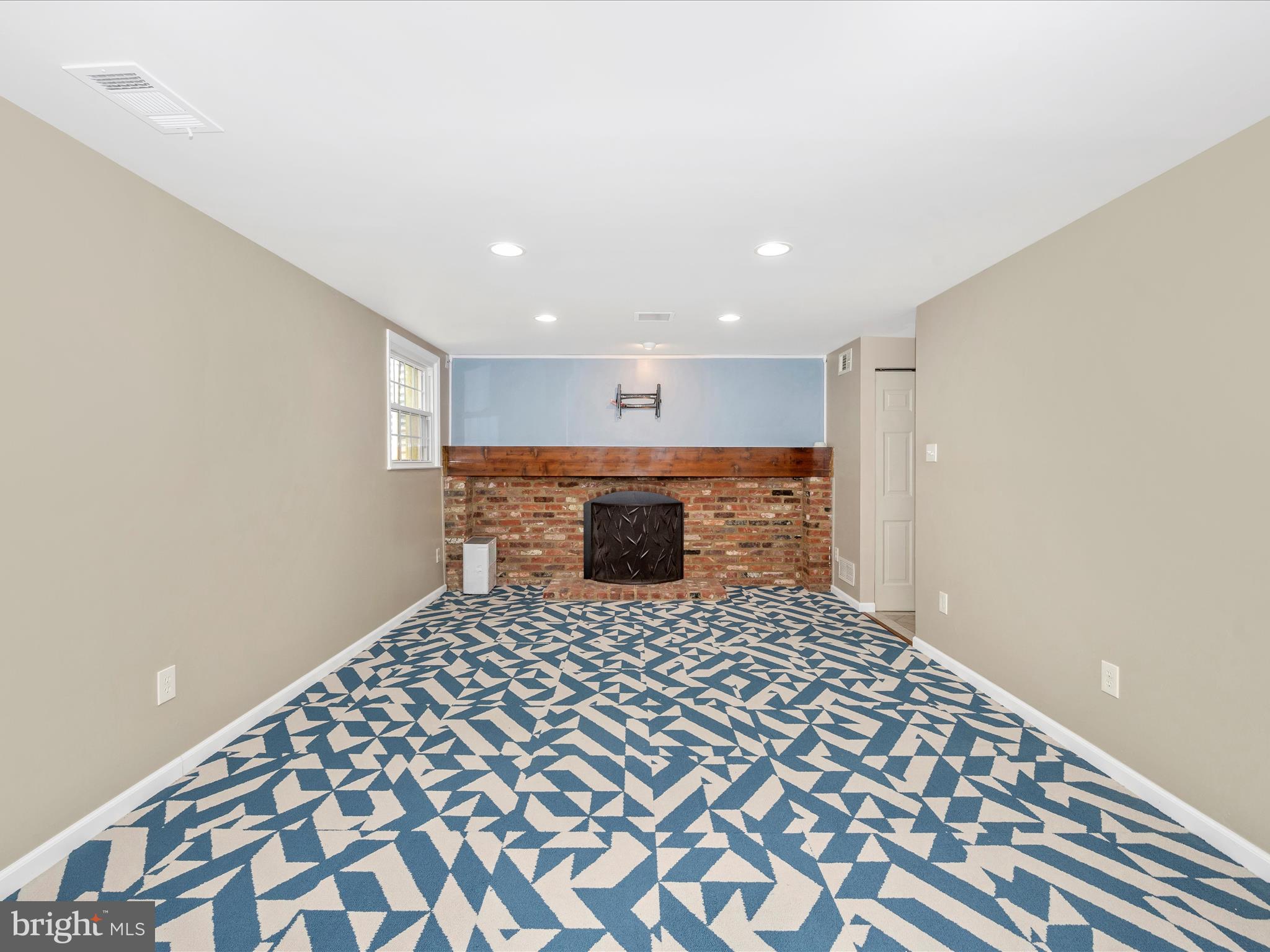 FAIRWAY ISLAND - Residential