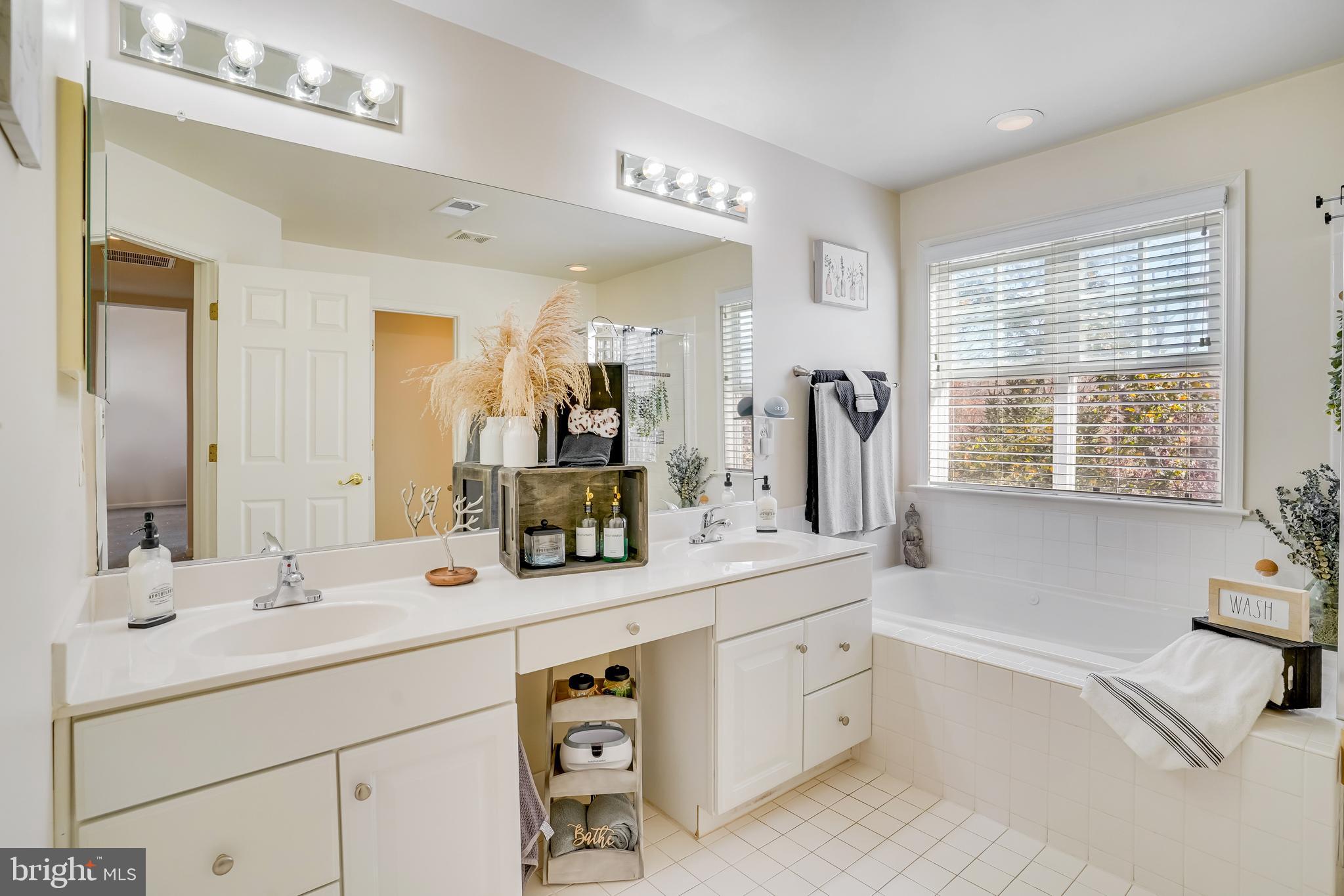 INLET COVE - Residential