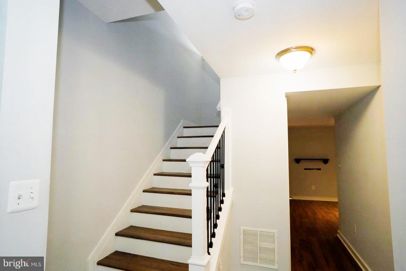 LAKELAND PLACE - Residential