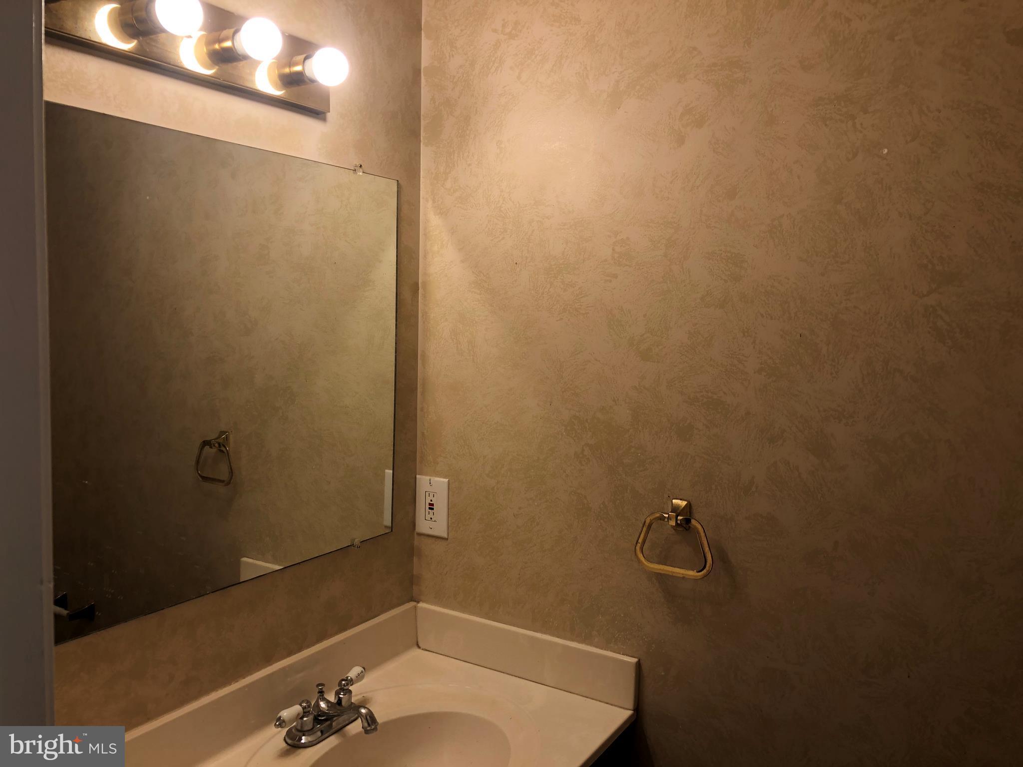 MATTAWOMAN WOODS IND HEAD - Residential