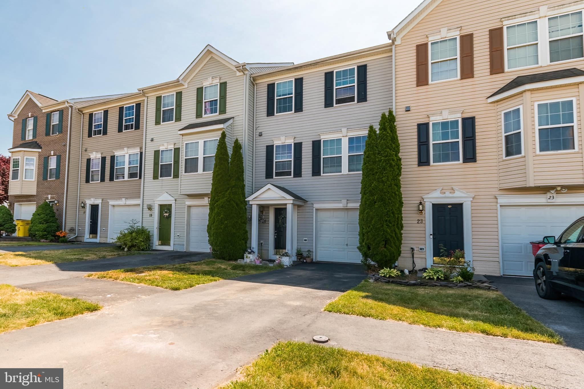 MANOR PARK - Residential