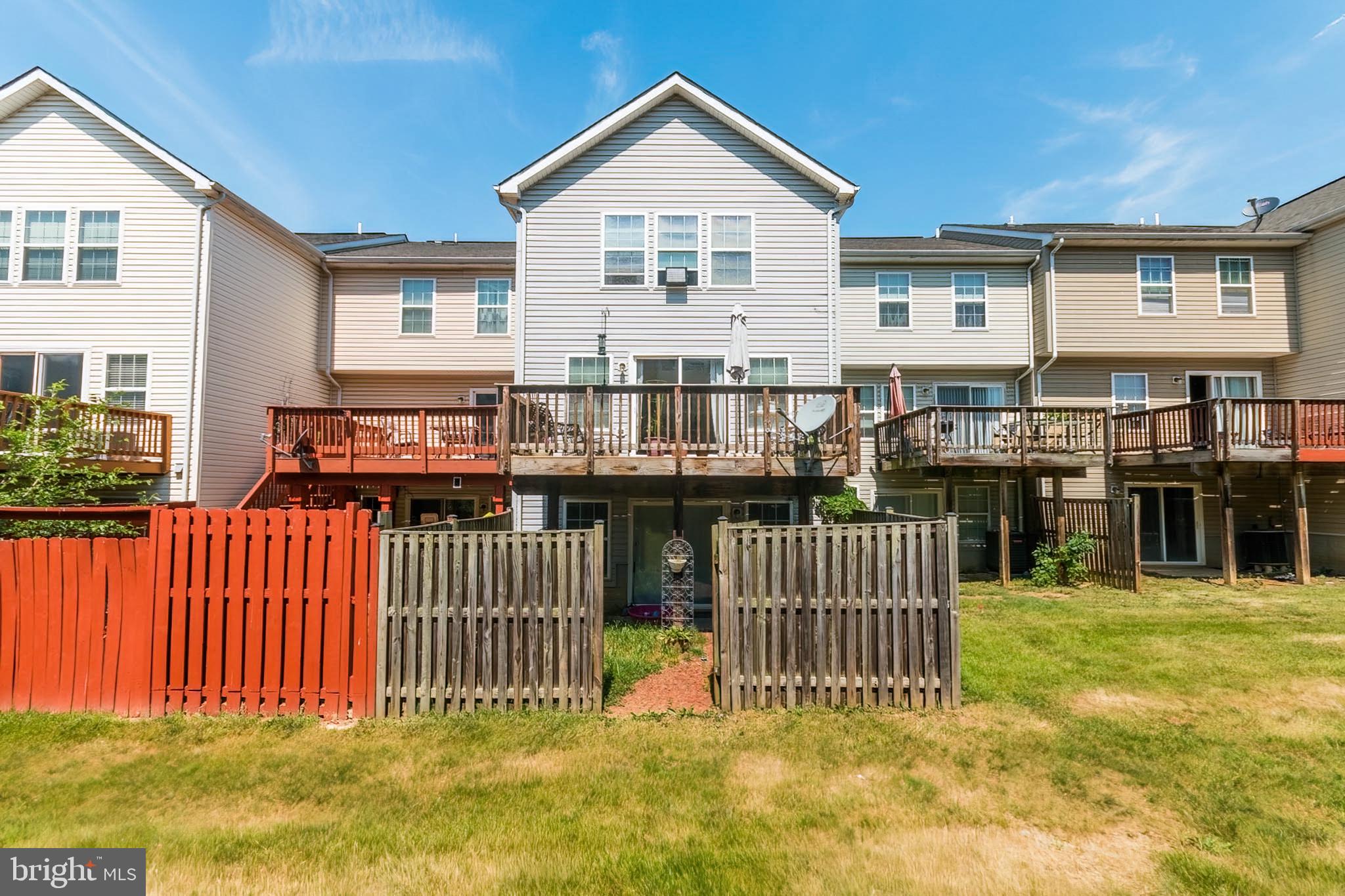 MANOR PARK - Residential