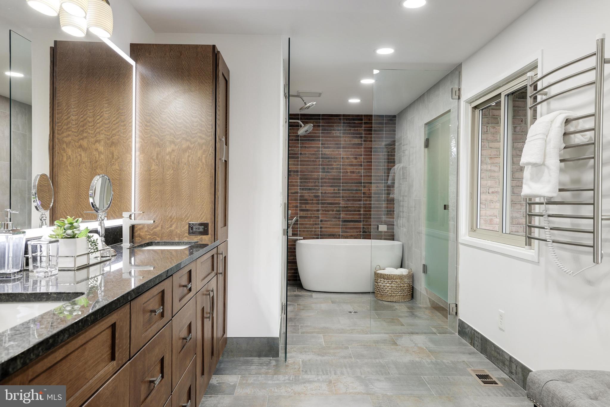 CARDEROCK SPRINGS - Residential