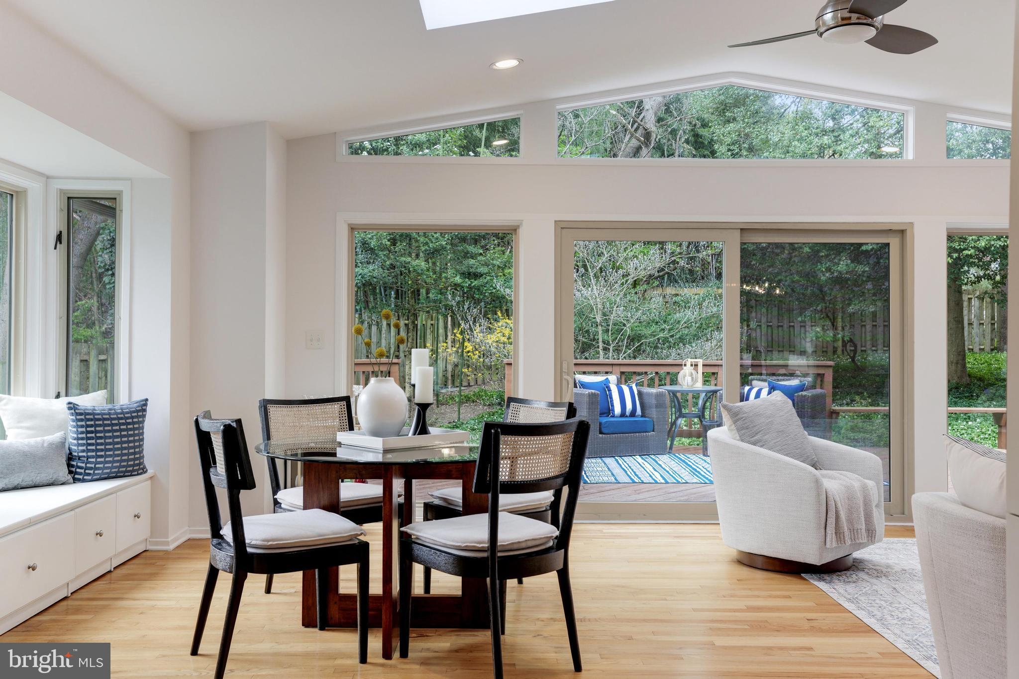 CARDEROCK SPRINGS - Residential